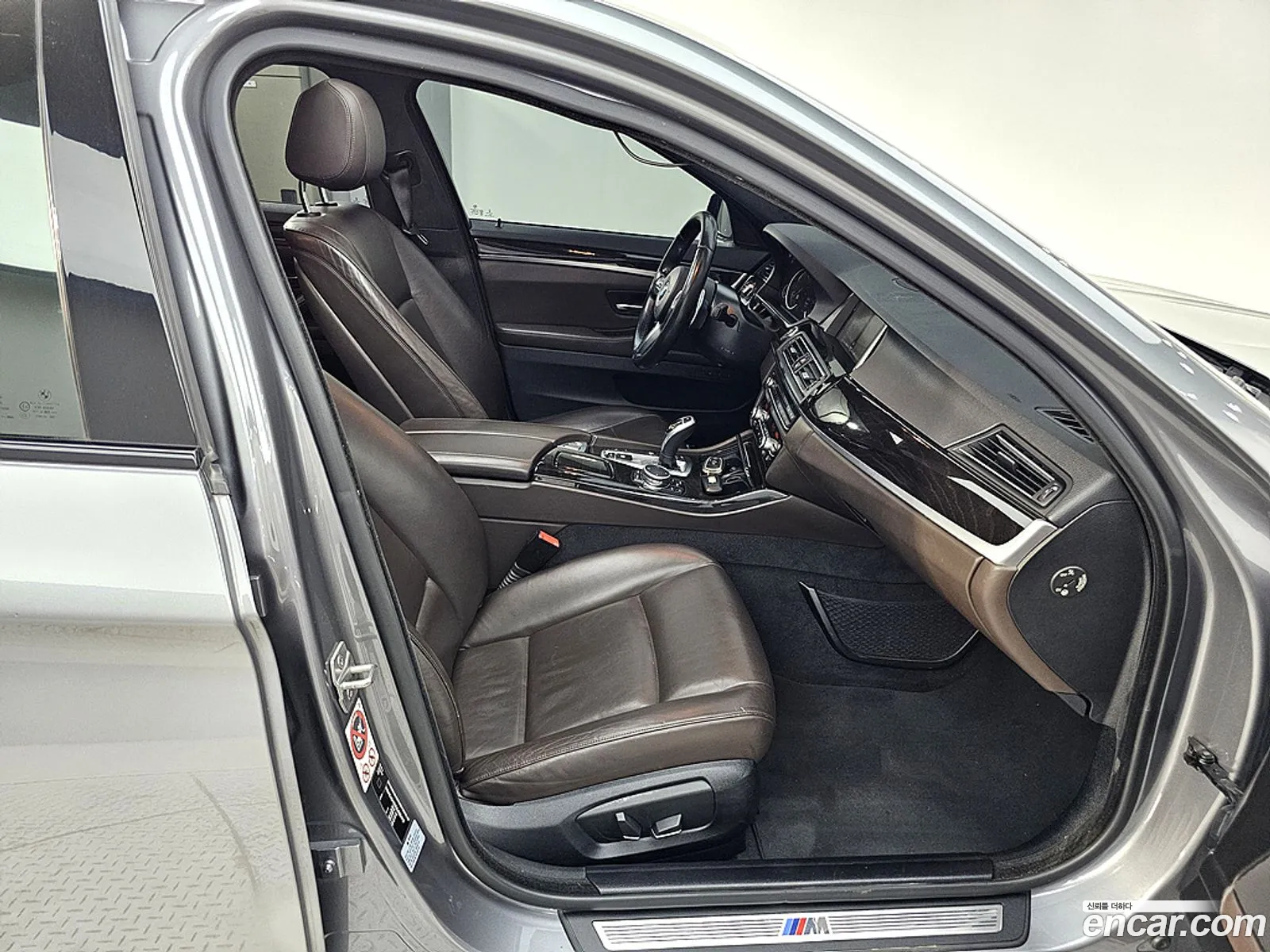 BMW 5 Series 2016 — 16