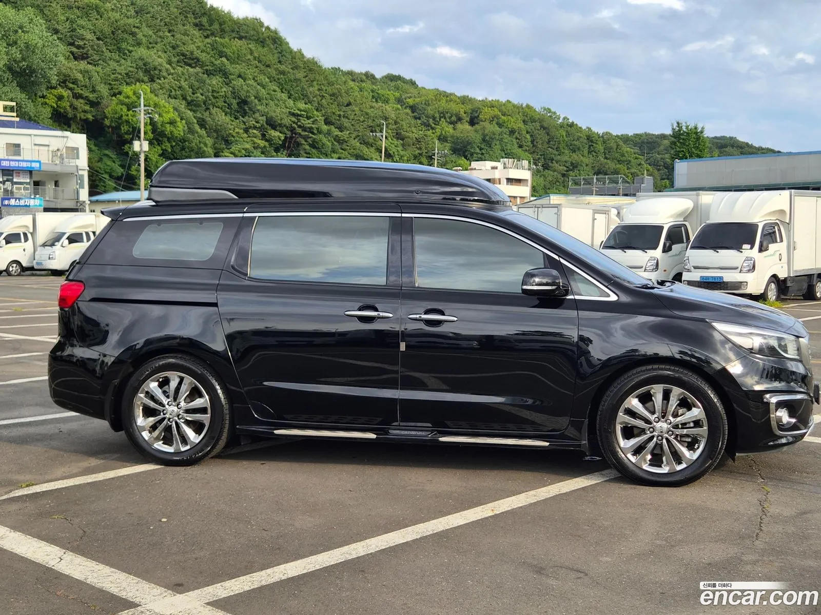 Kia Carnival 2017 — 2
