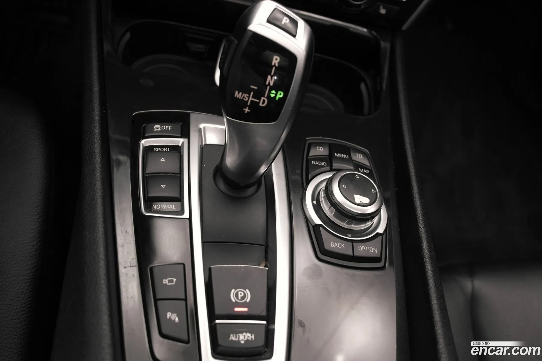 BMW 5 Series GT 2011 — 14
