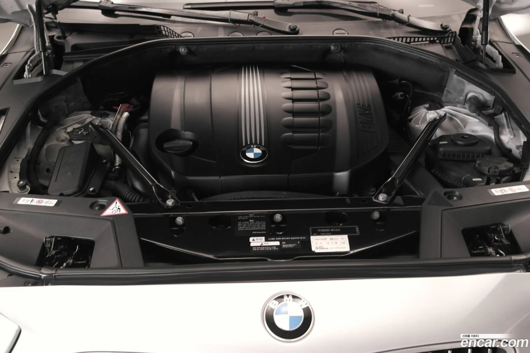 BMW 5 Series GT 2011 — 13