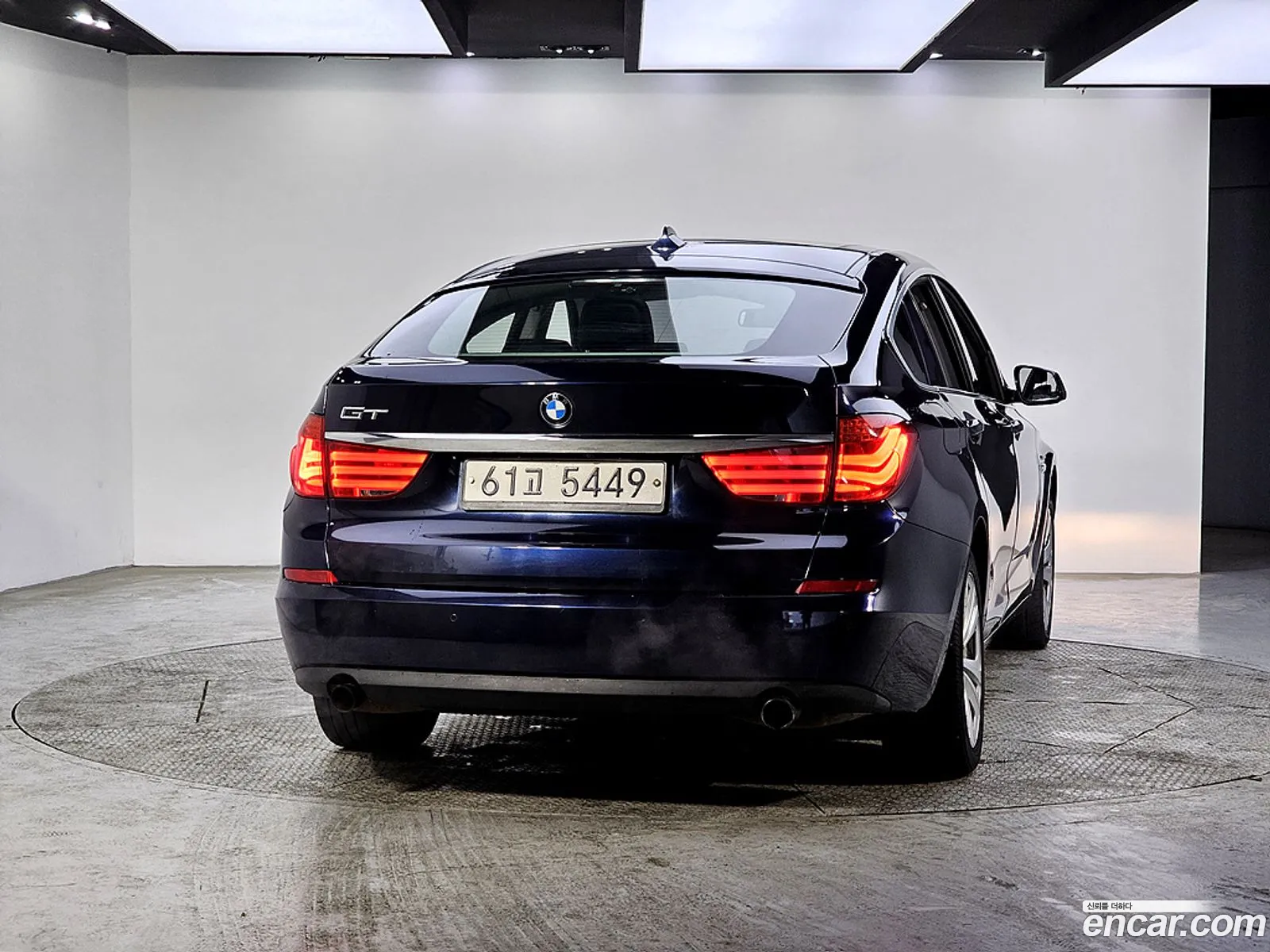 BMW 5 Series GT 2011 — 12