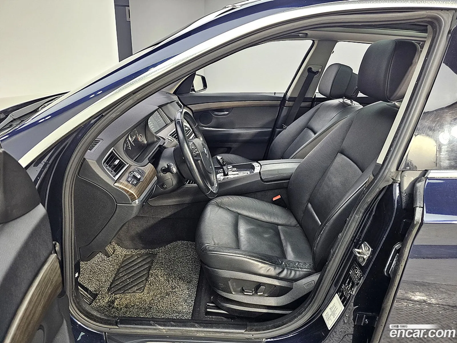 BMW 5 Series GT 2011 — 10