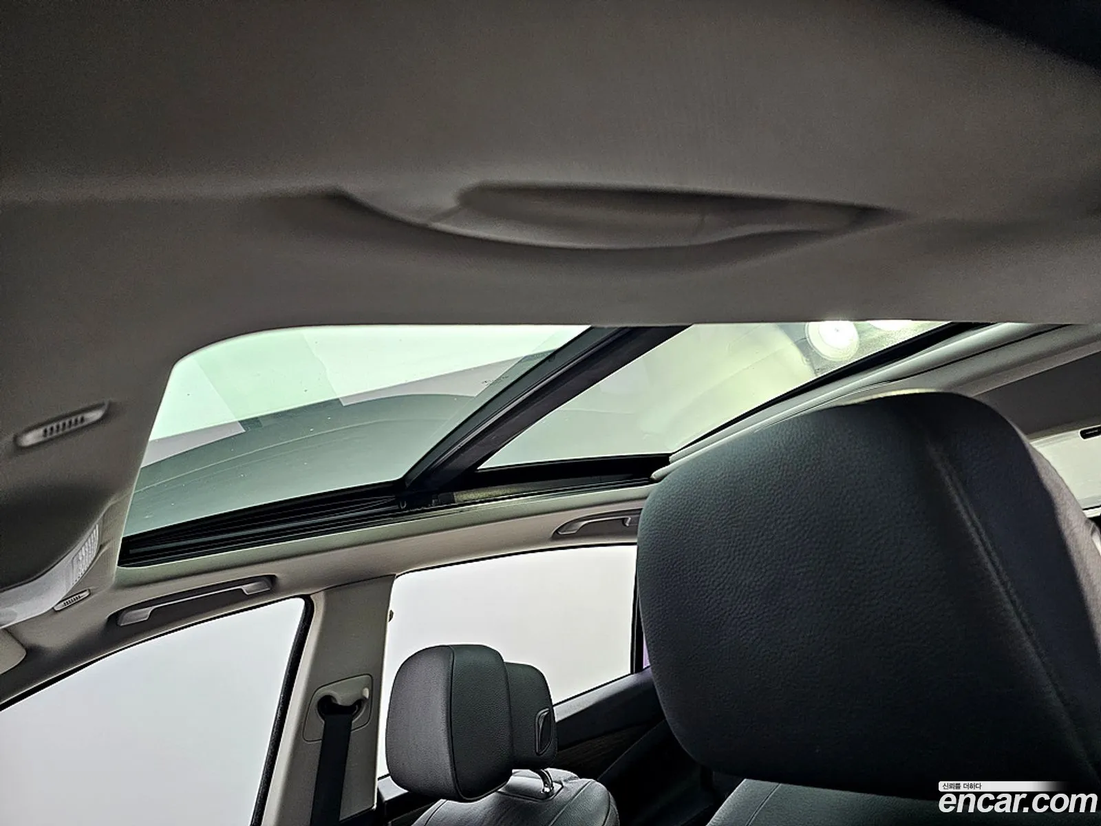 BMW 5 Series GT 2011 — 14