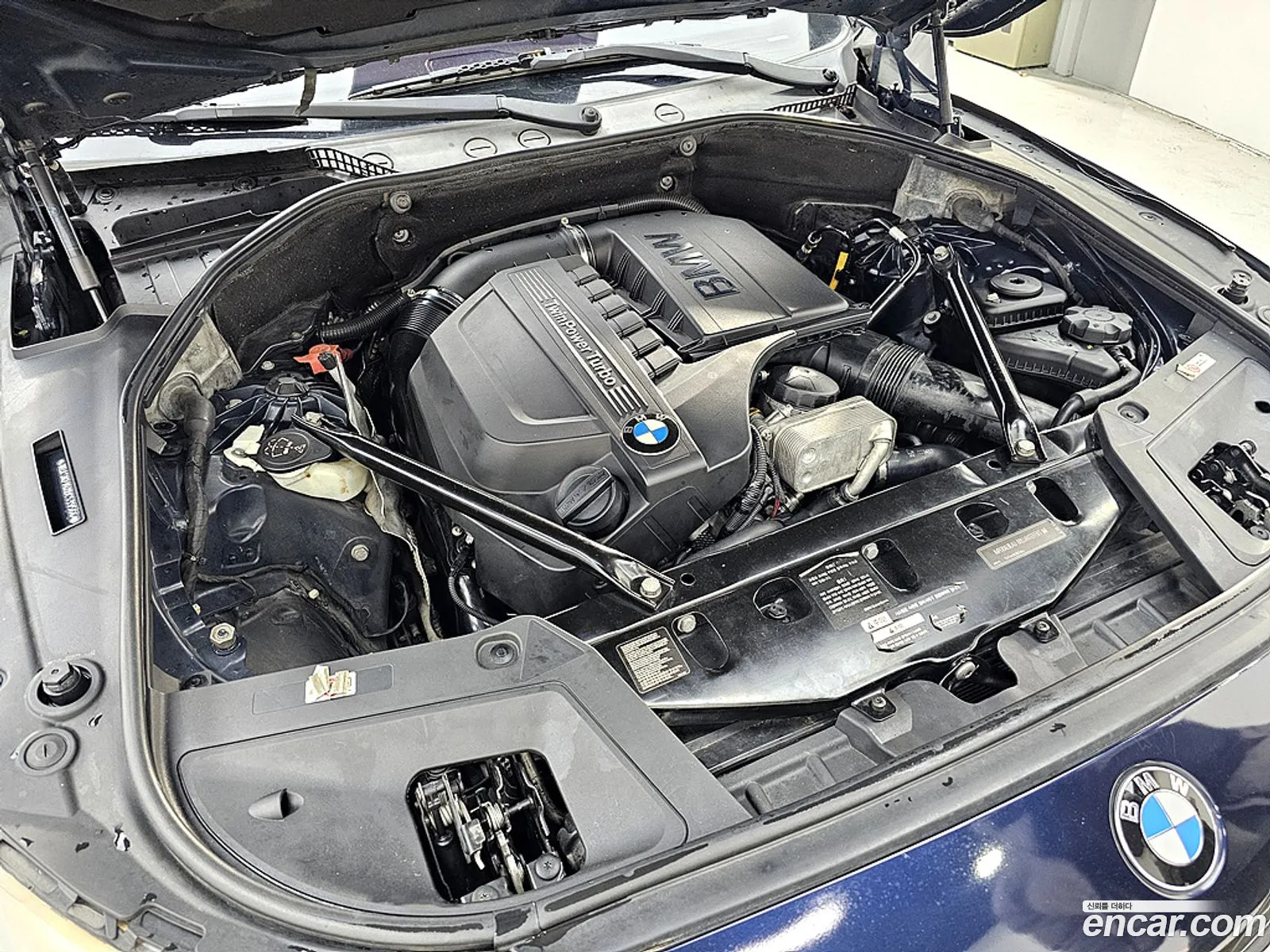 BMW 5 Series GT 2011 — 8
