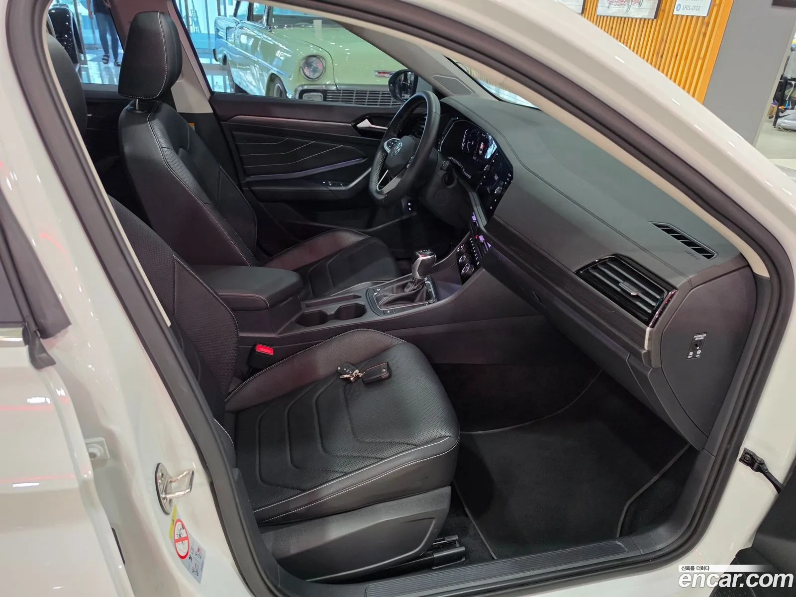 Volkswagen Jetta 7th Gen 2022 — 3