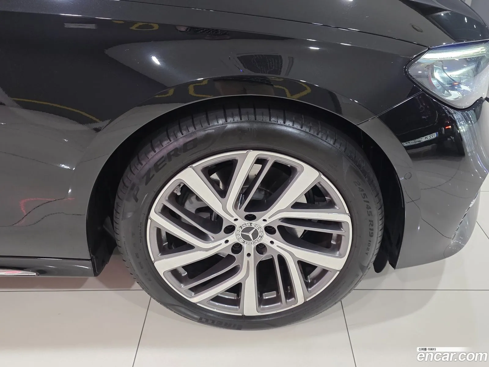 Mercedes-Benz E-Class W214 2025 — 6