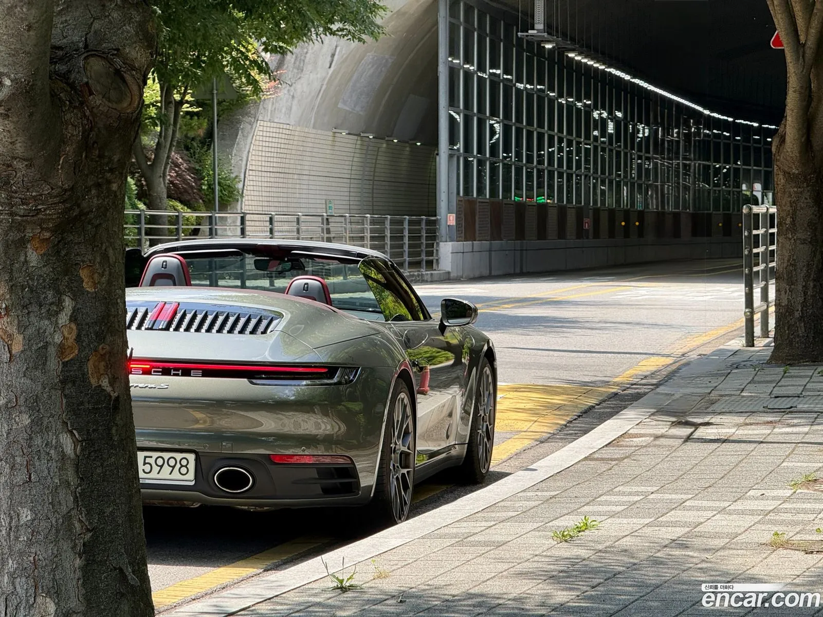 Porsche 911 2021 — 19