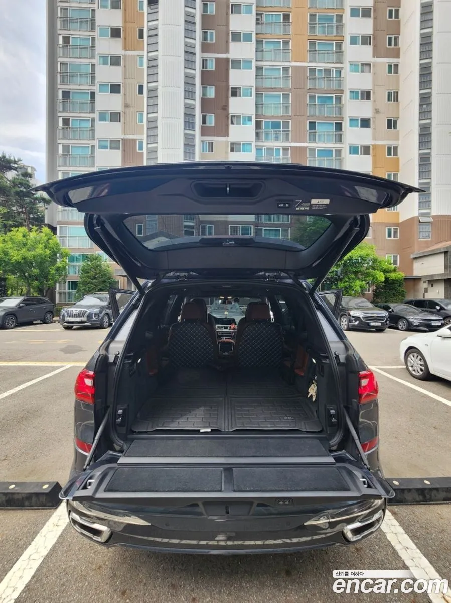 BMW X7 2021 — 9