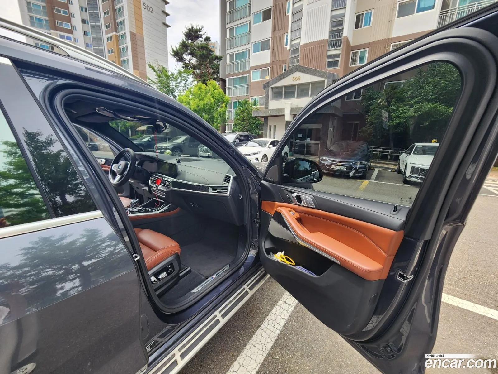 BMW X7 2021 — 7