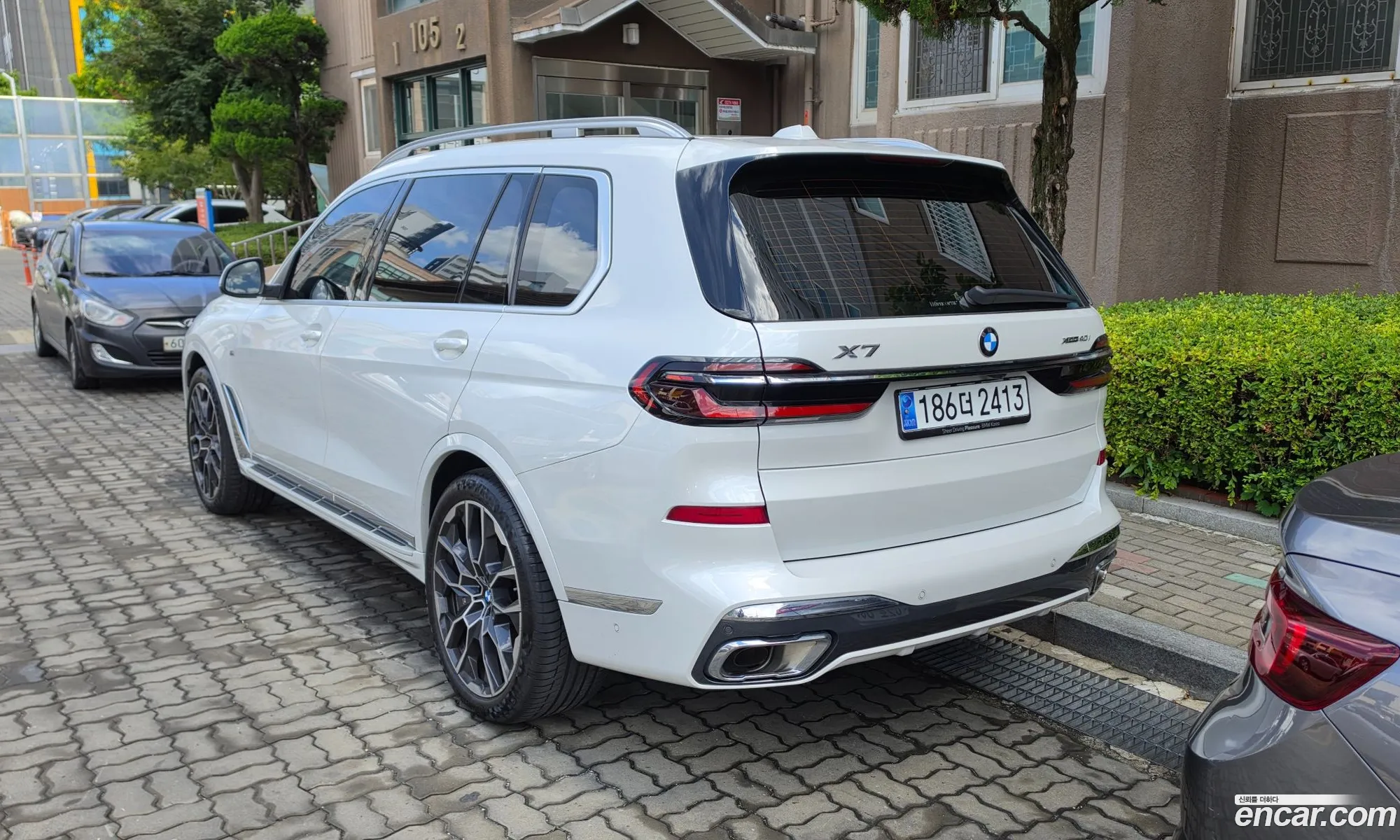 BMW X7 2023 — 18