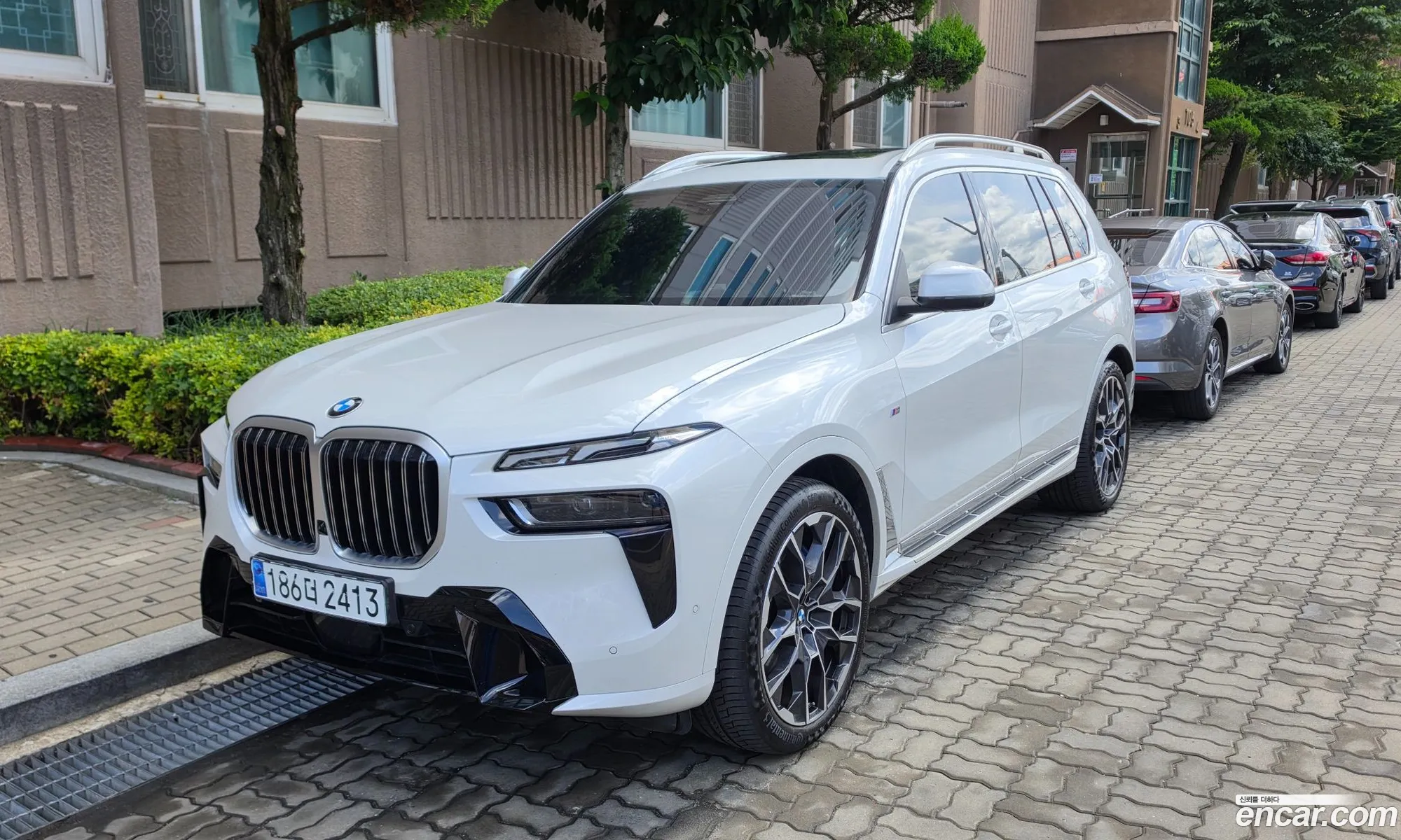 BMW X7 2023 — 12