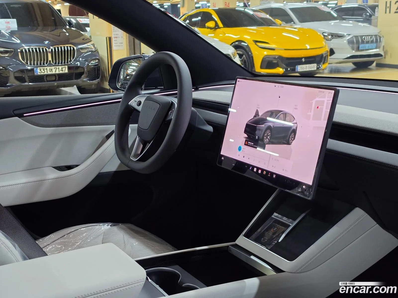 Tesla Model Y 2026 — 3