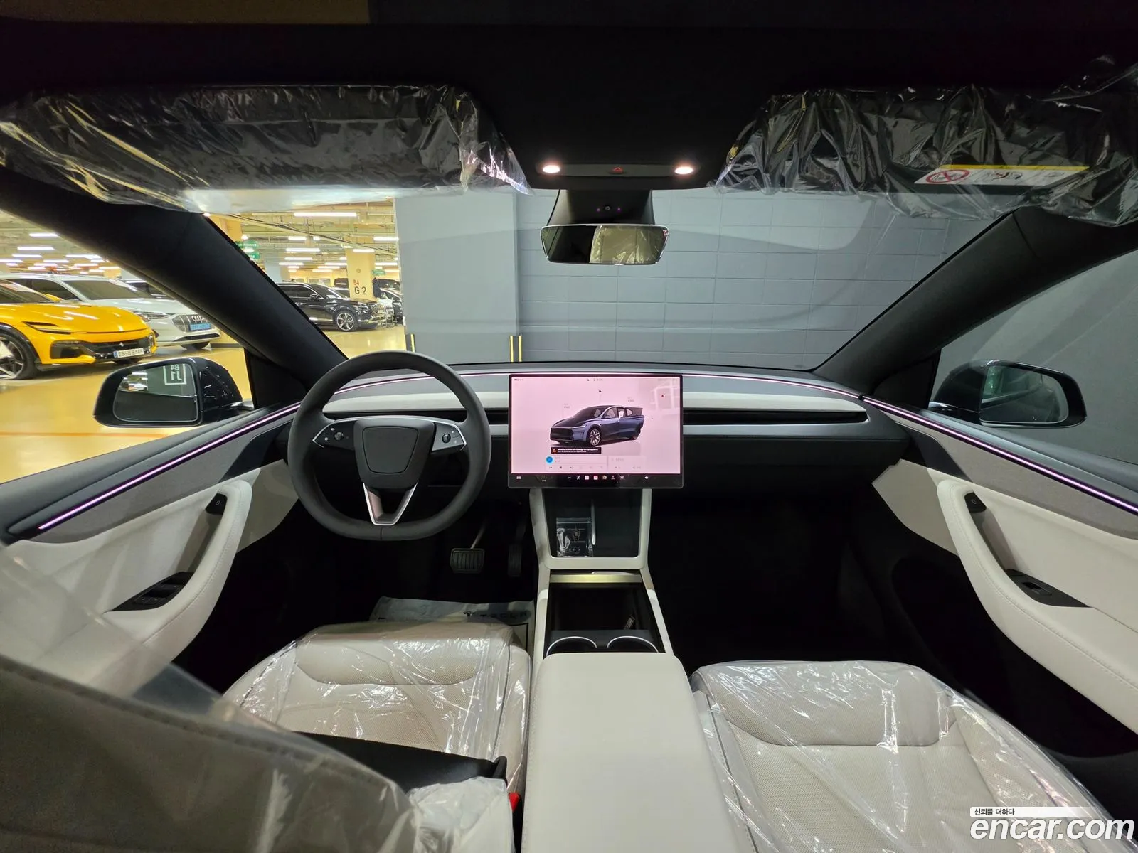 Tesla Model Y 2026 — 9
