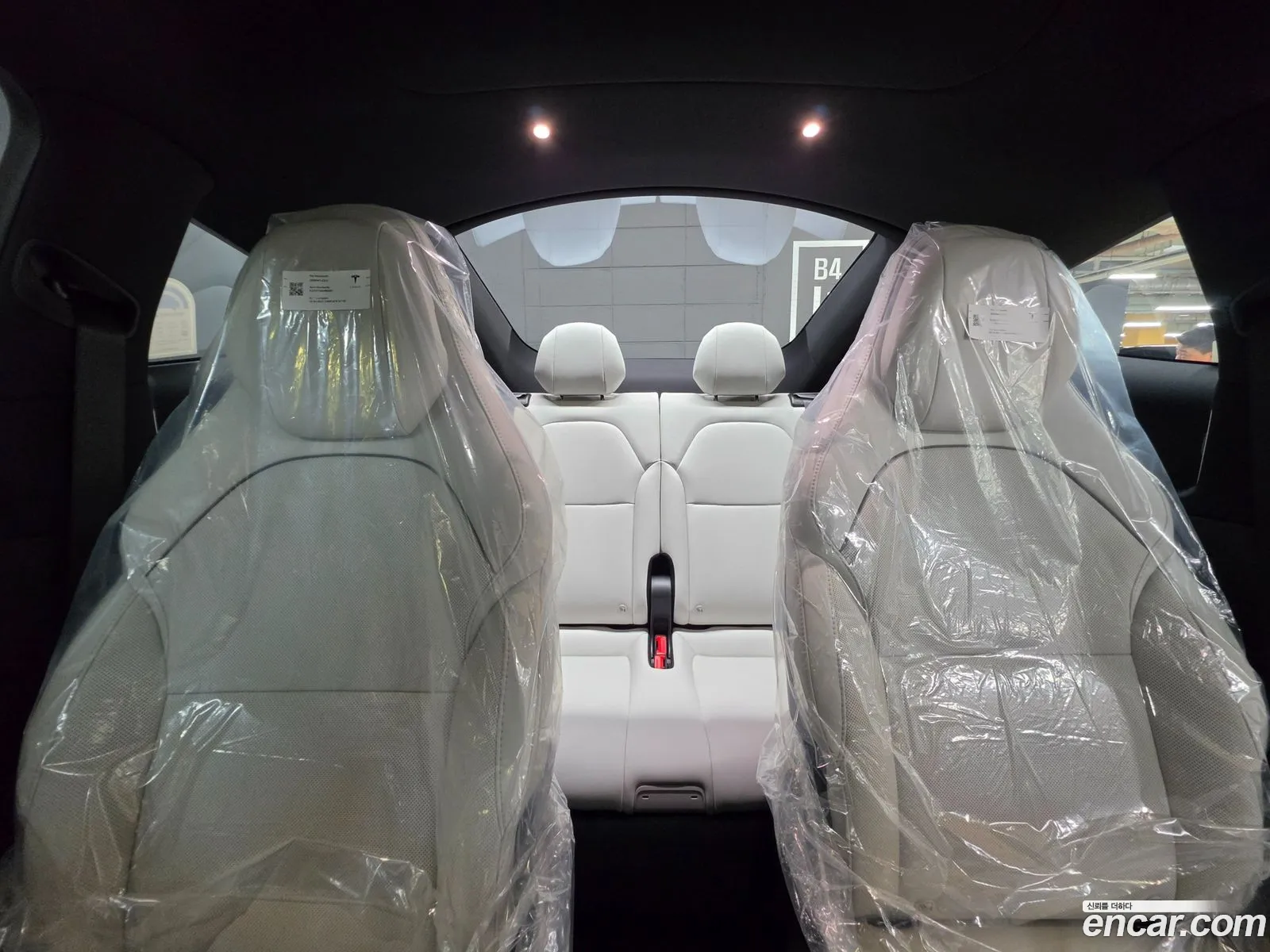 Tesla Model Y 2026 — 6