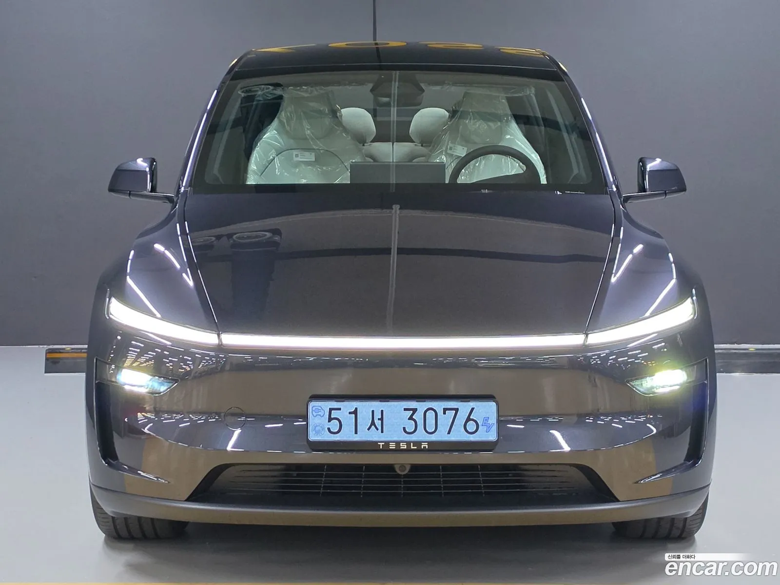 Tesla Model Y 2026 — 10