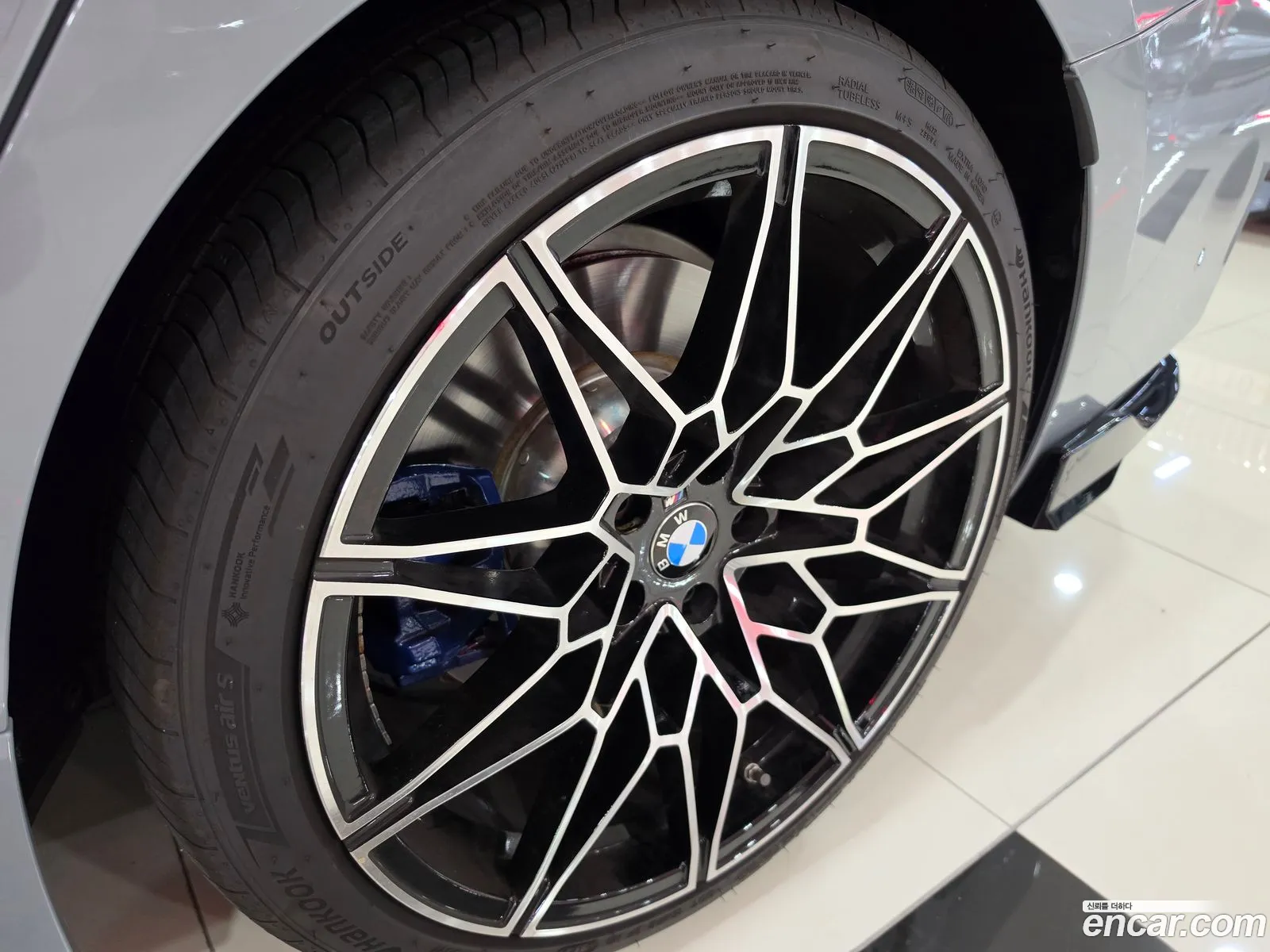 BMW 3 Series 2025 — 3