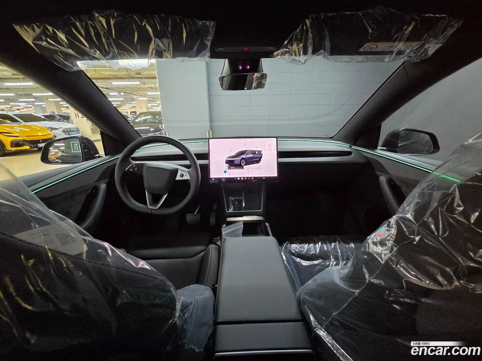 Tesla Model Y 2026 — 19