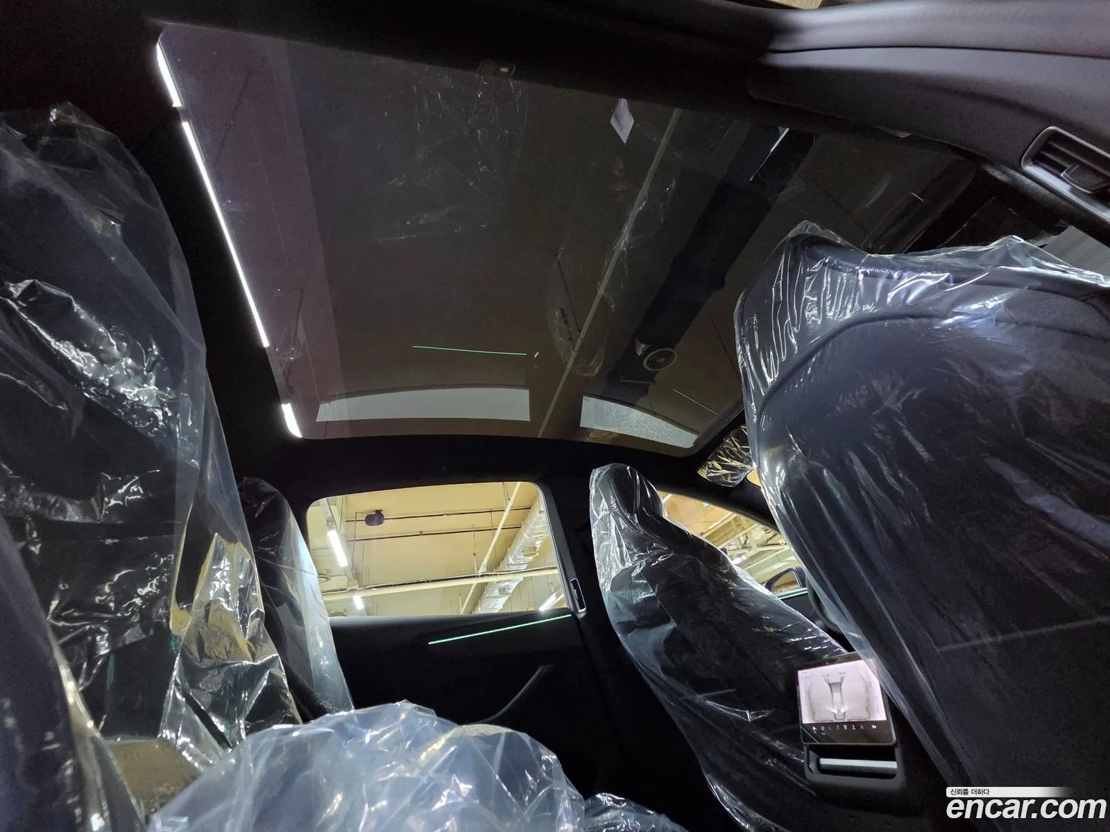 Tesla Model Y 2026 — 3