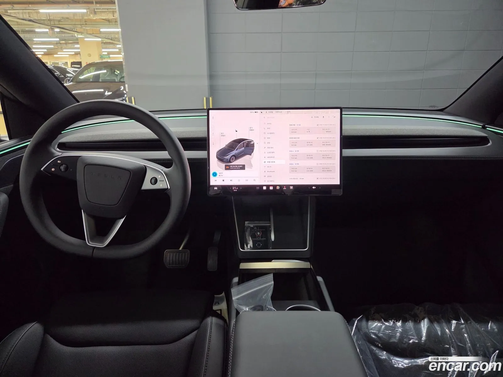 Tesla Model Y 2026 — 14