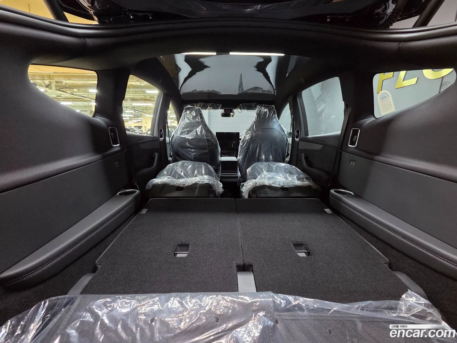 Tesla Model Y 2026 — 7