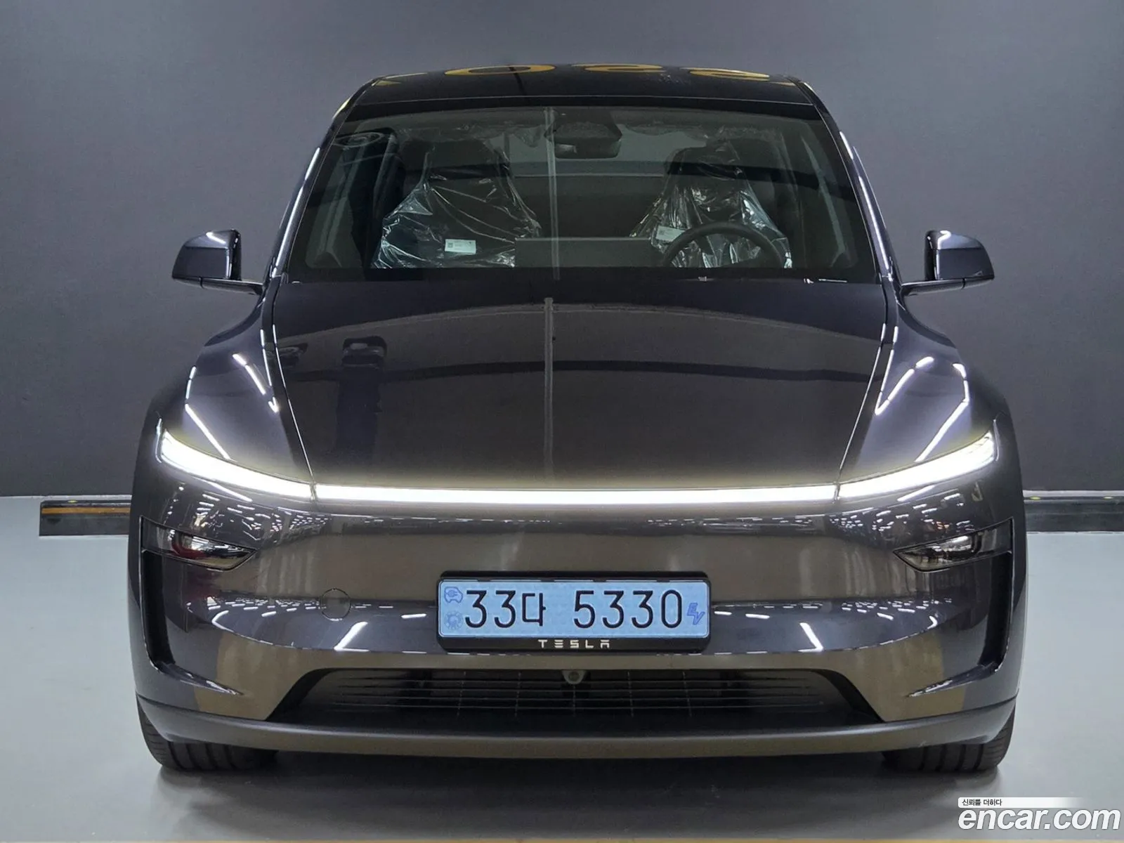 Tesla Model Y 2026 — 8