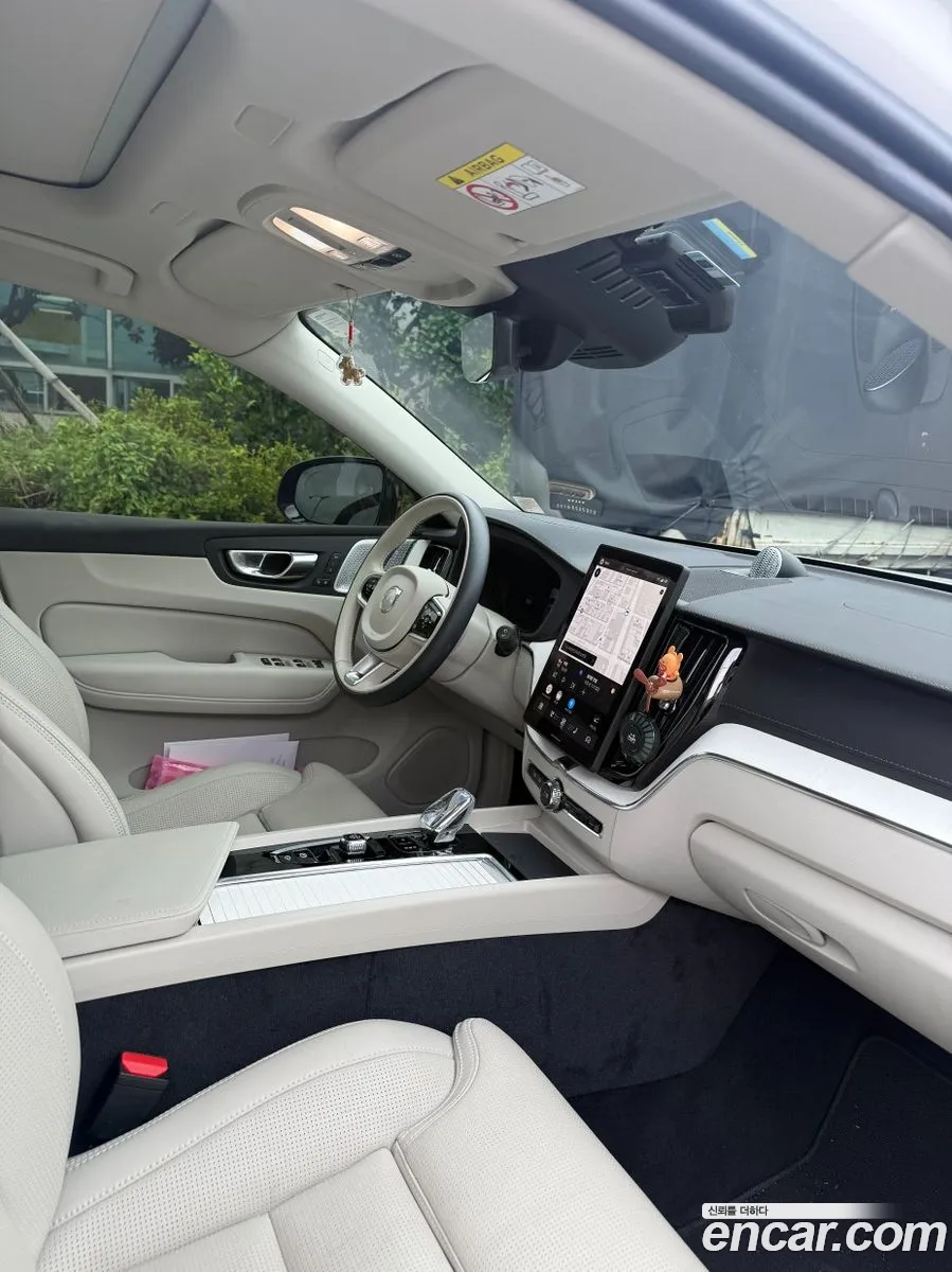 Volvo XC60 2025 — 4