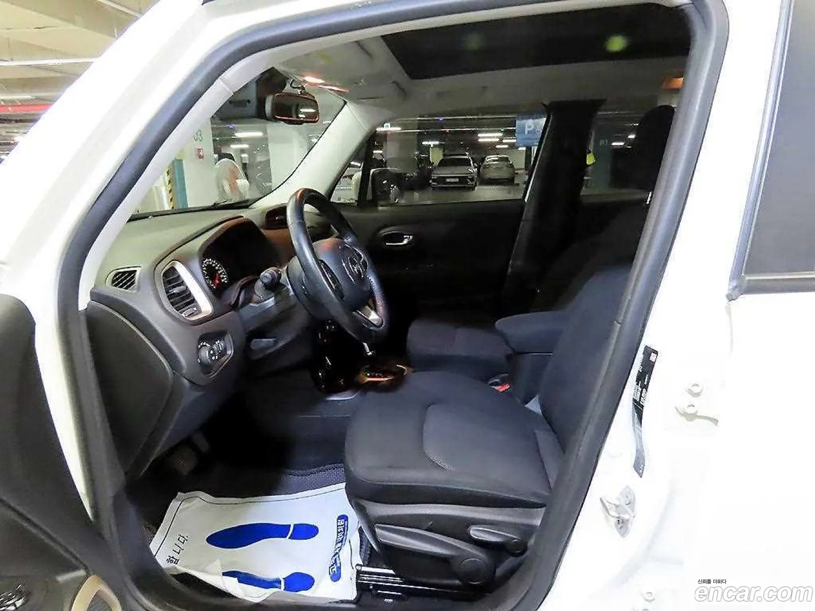 Jeep Renegade 2016 — 12