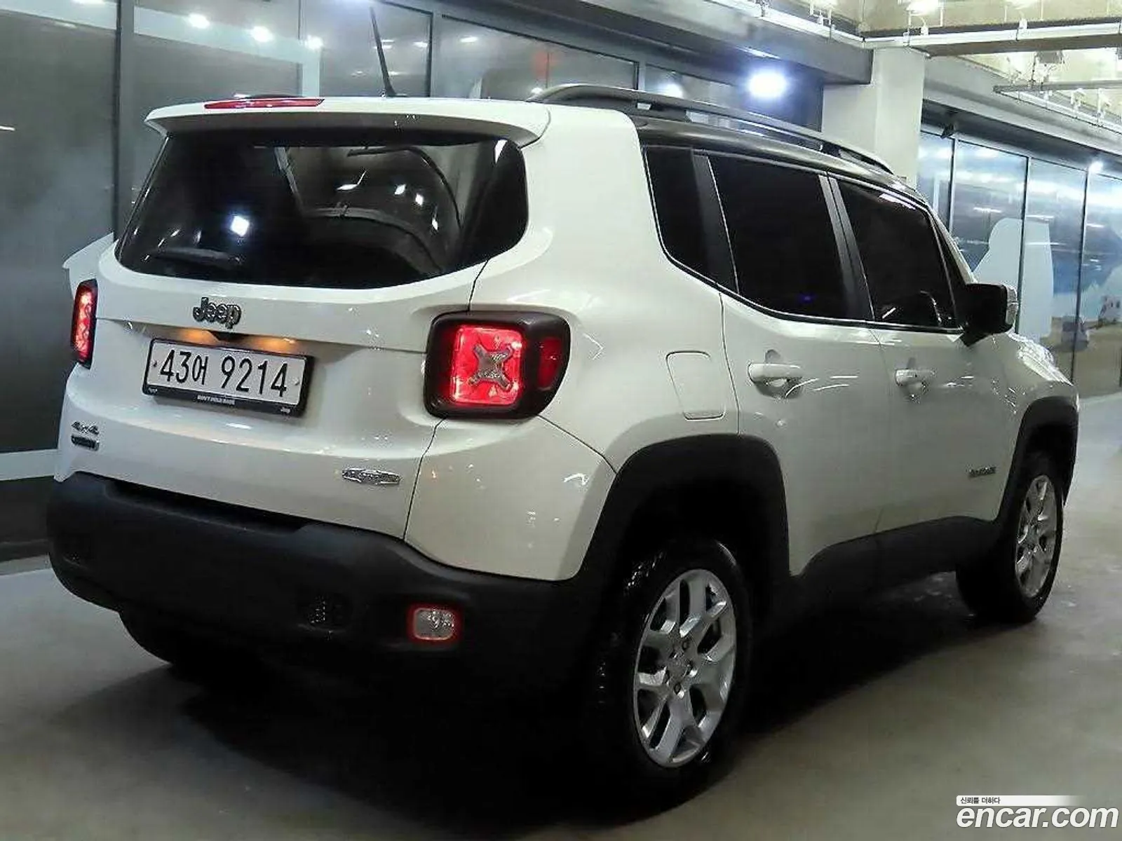 Jeep Renegade 2016 — 13