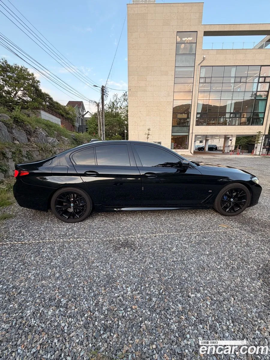 BMW 5 Series 2021 — 17