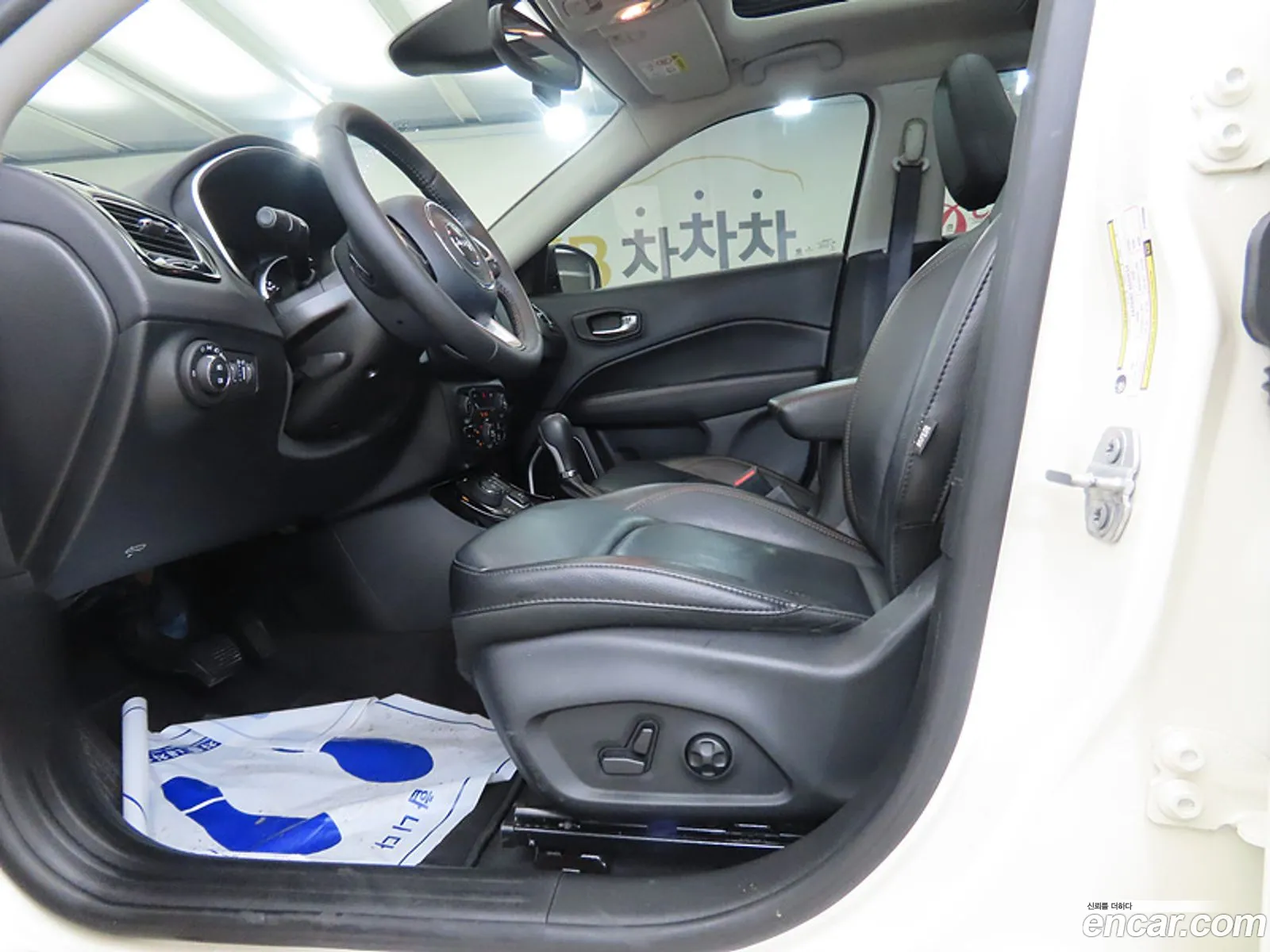 Jeep Compass 2018 — 12