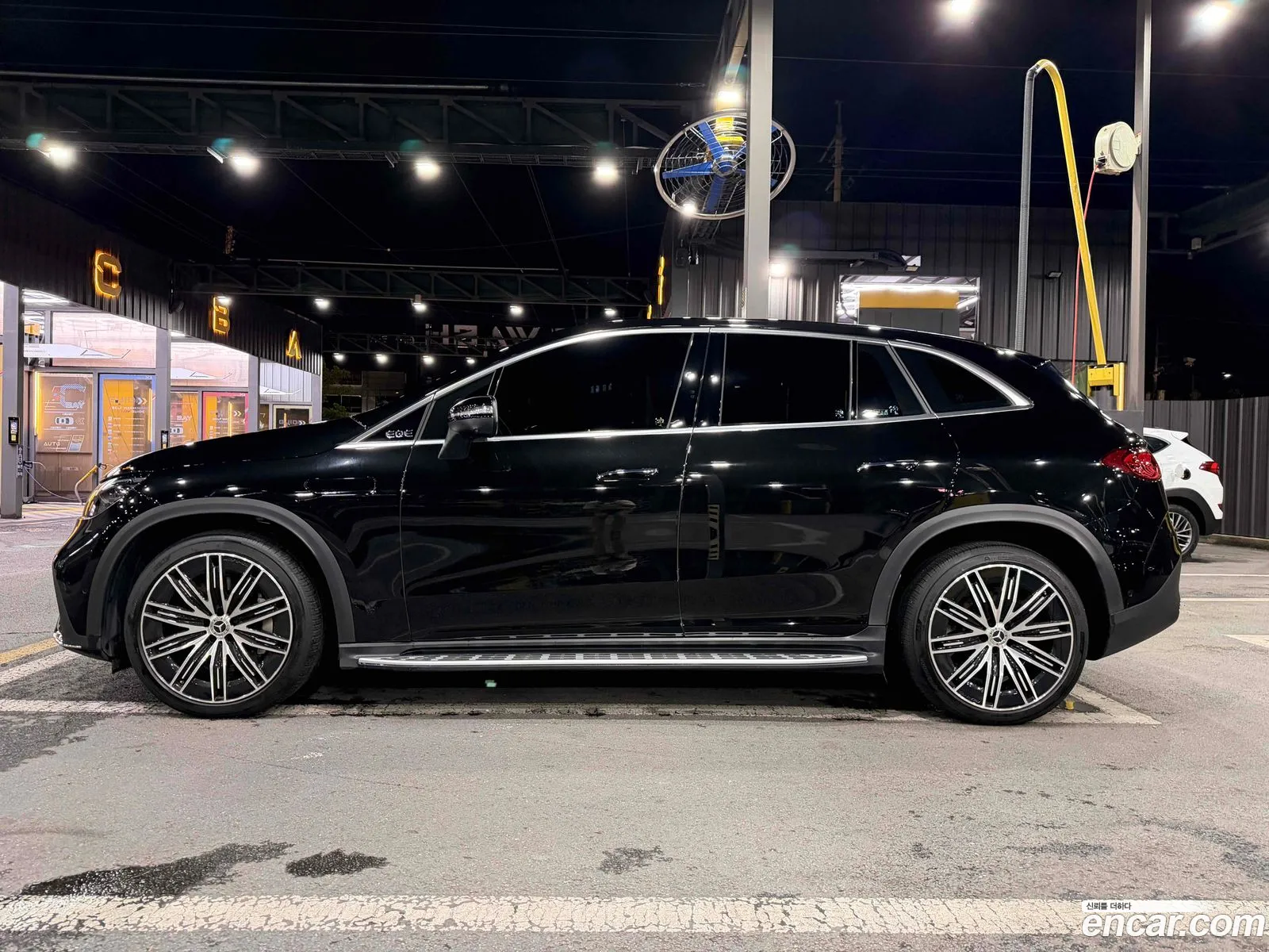 Mercedes-Benz EQE SUV X294 2023 — 9