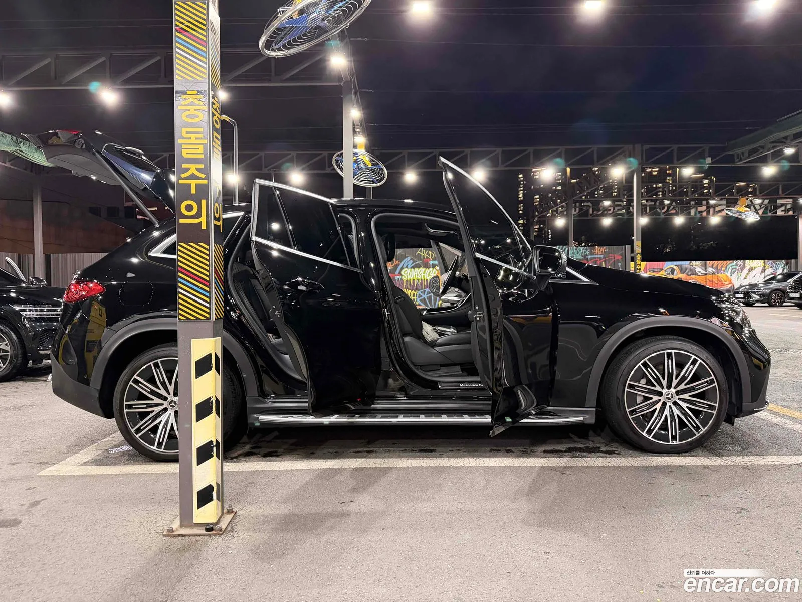 Mercedes-Benz EQE SUV X294 2023 — 13