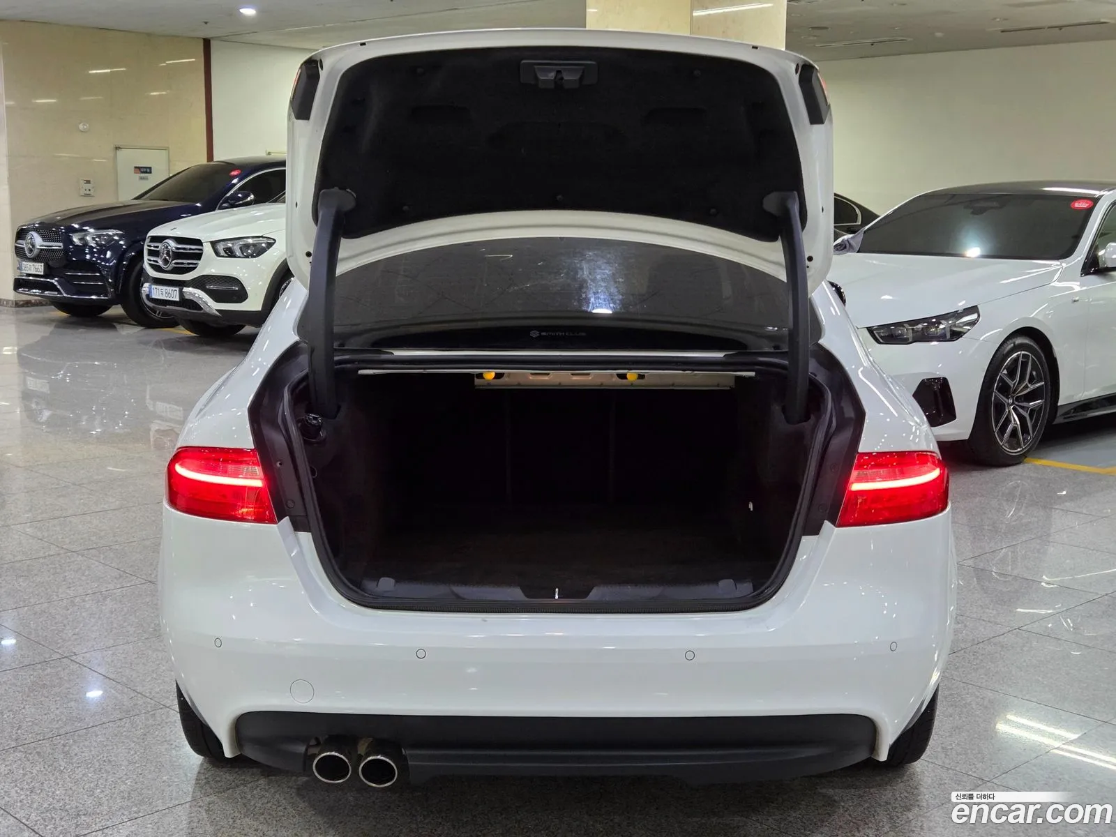 Jaguar XE 2019 — 4