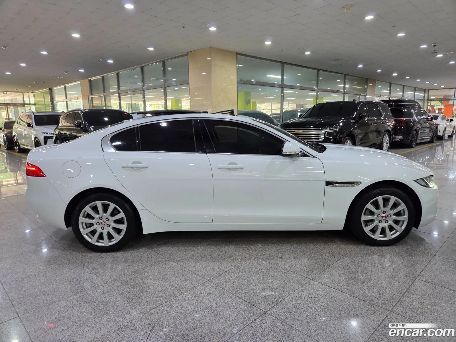 Jaguar XE