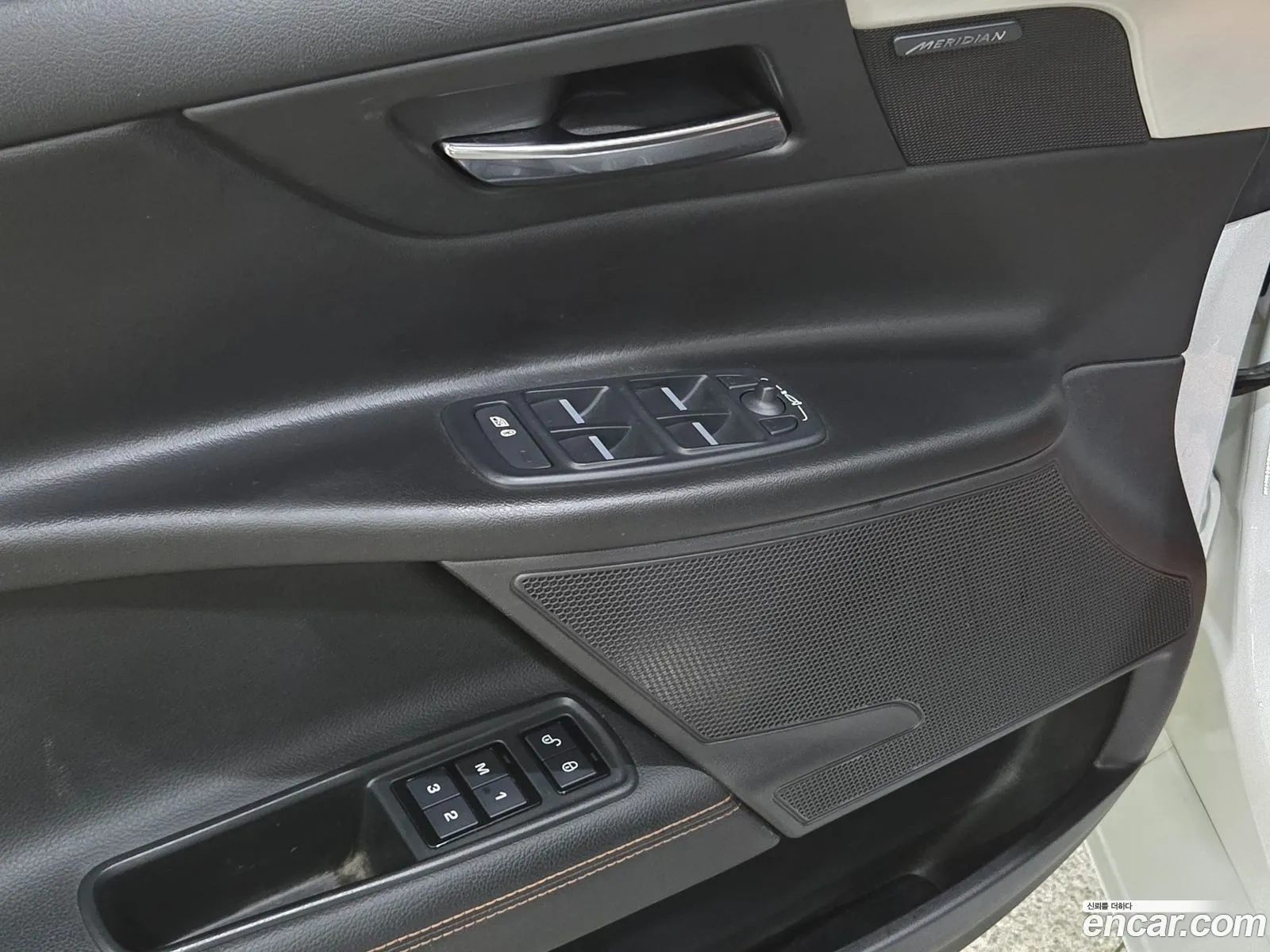 Jaguar XE 2019 — 14