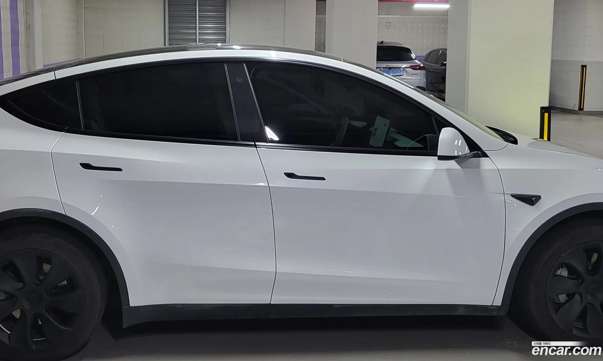 Tesla Model Y 2023 — 6