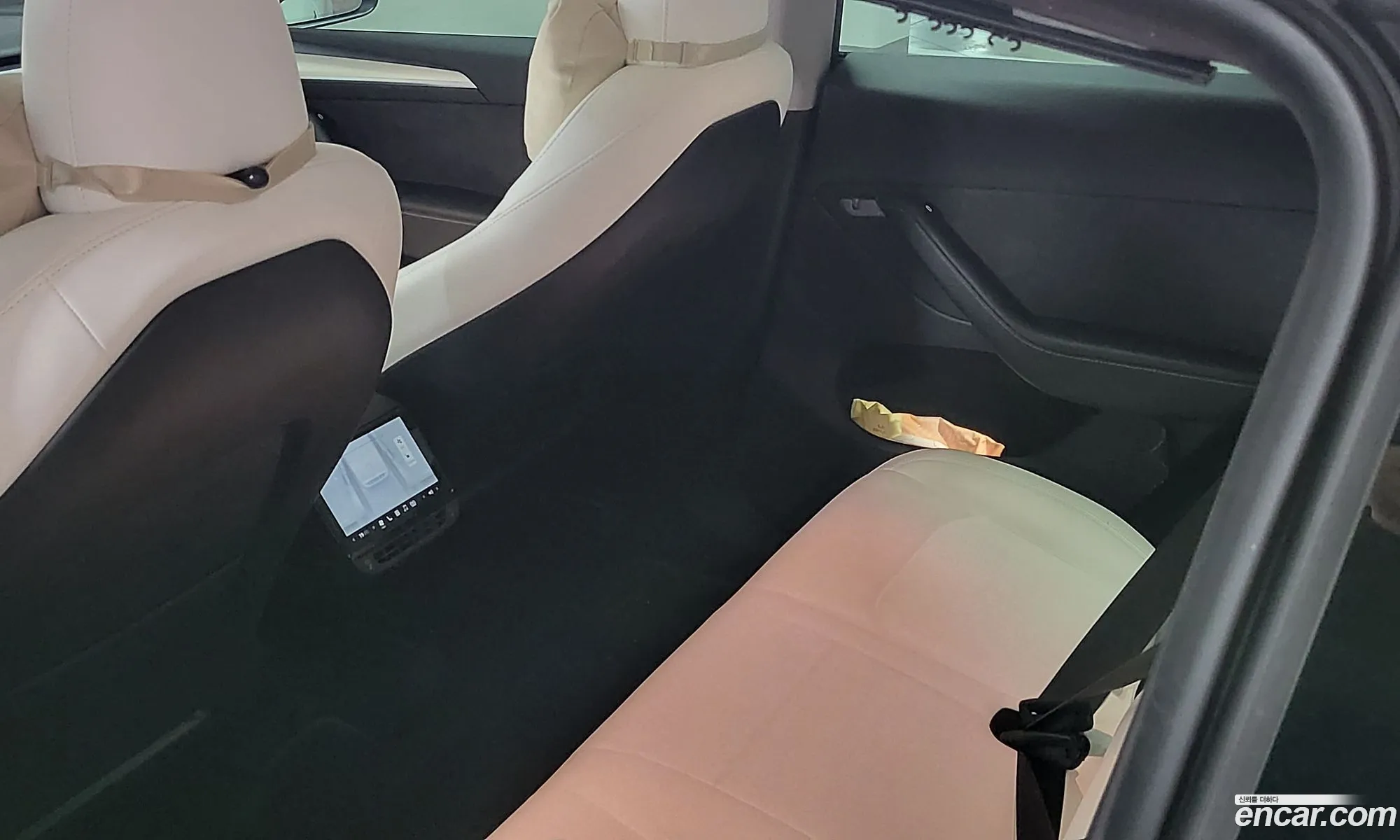 Tesla Model Y 2023 — 3