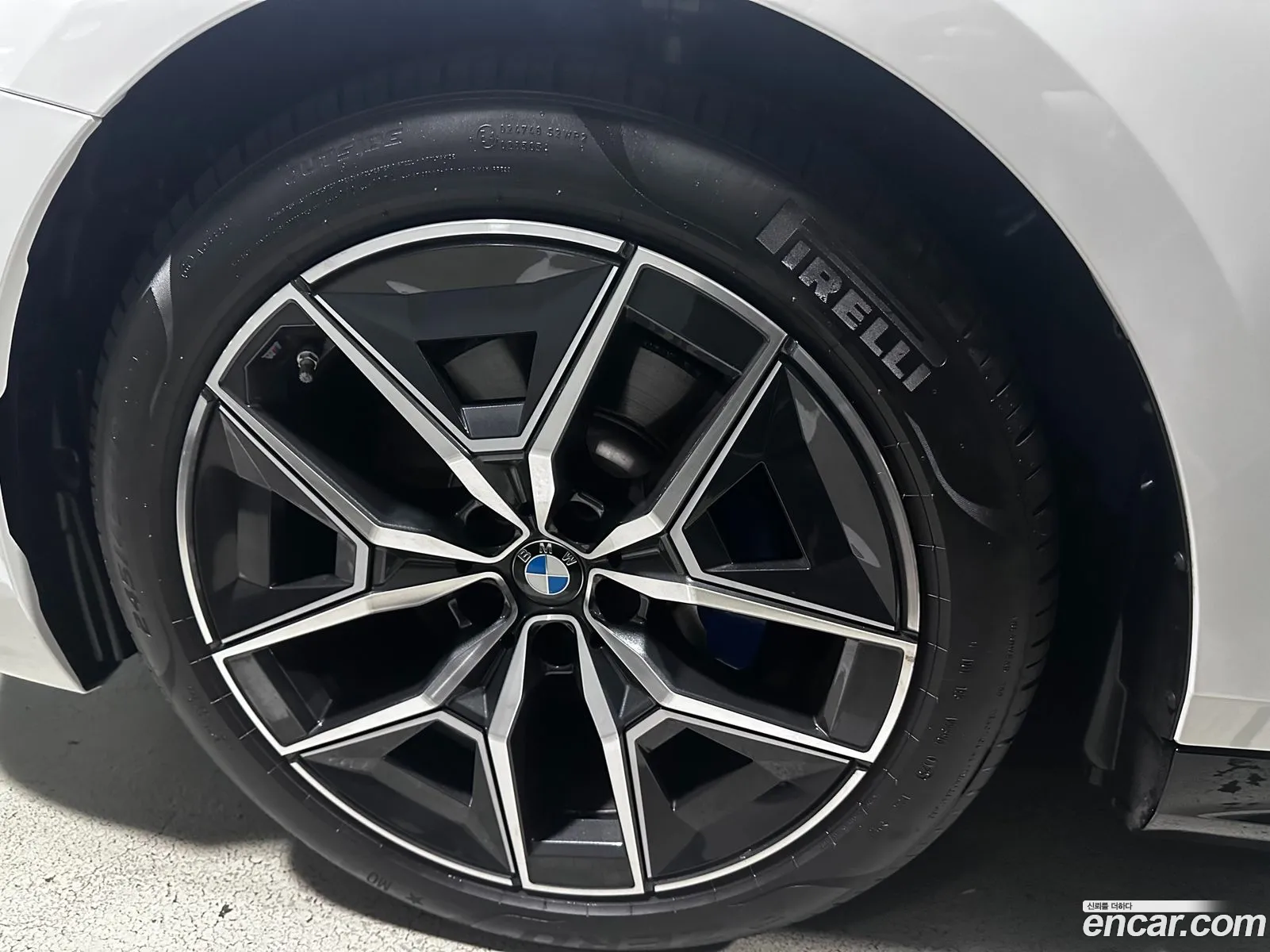 BMW 5 Series 2025 — 10