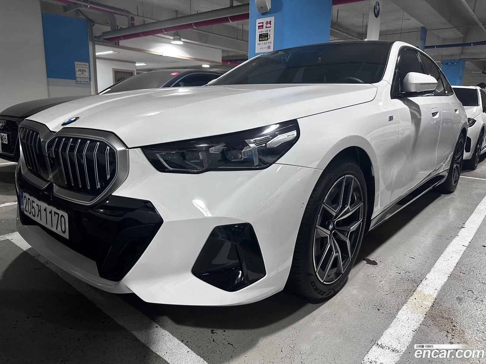 BMW 5 Series 2025 — 11