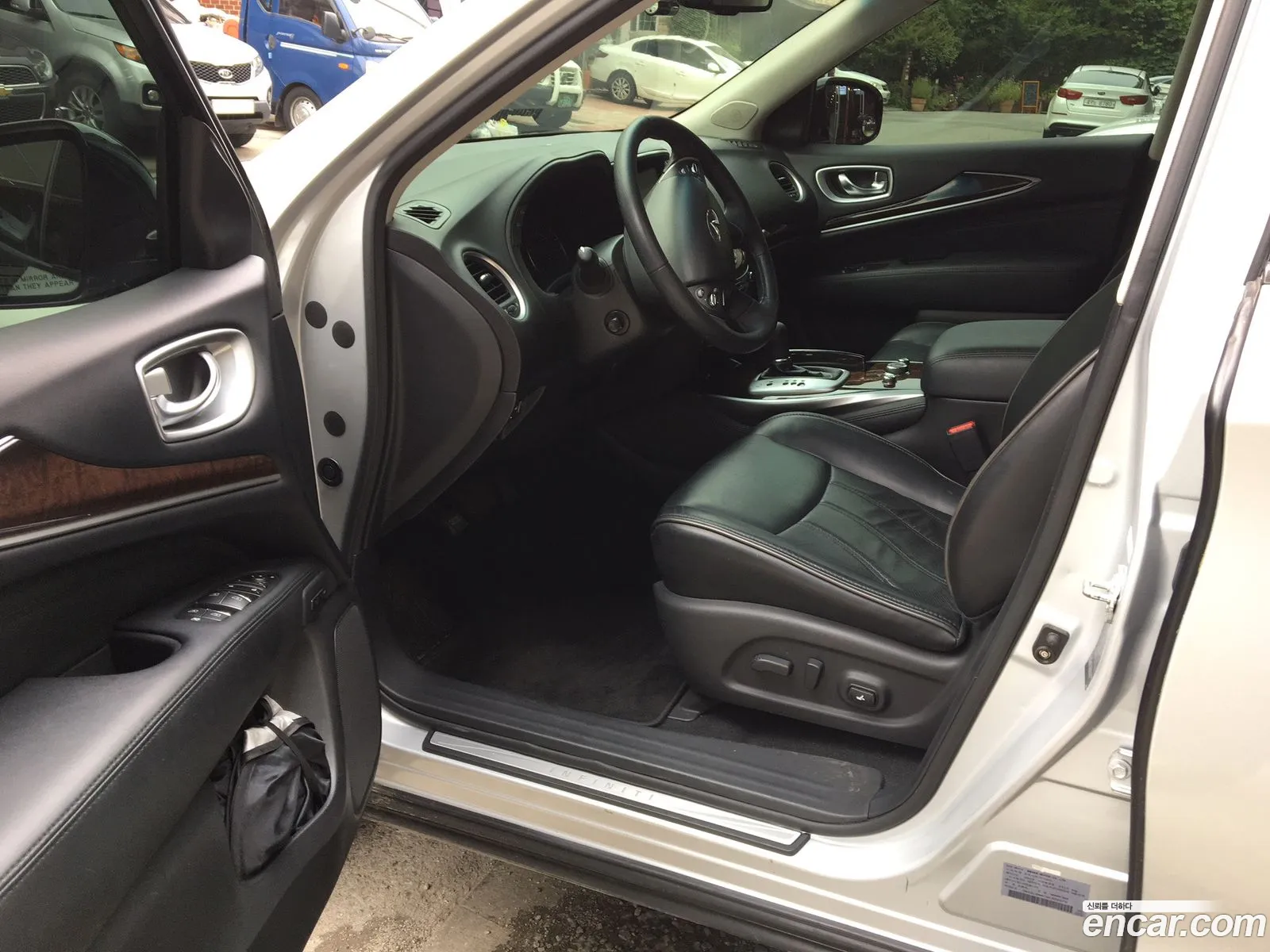 Infiniti JX35