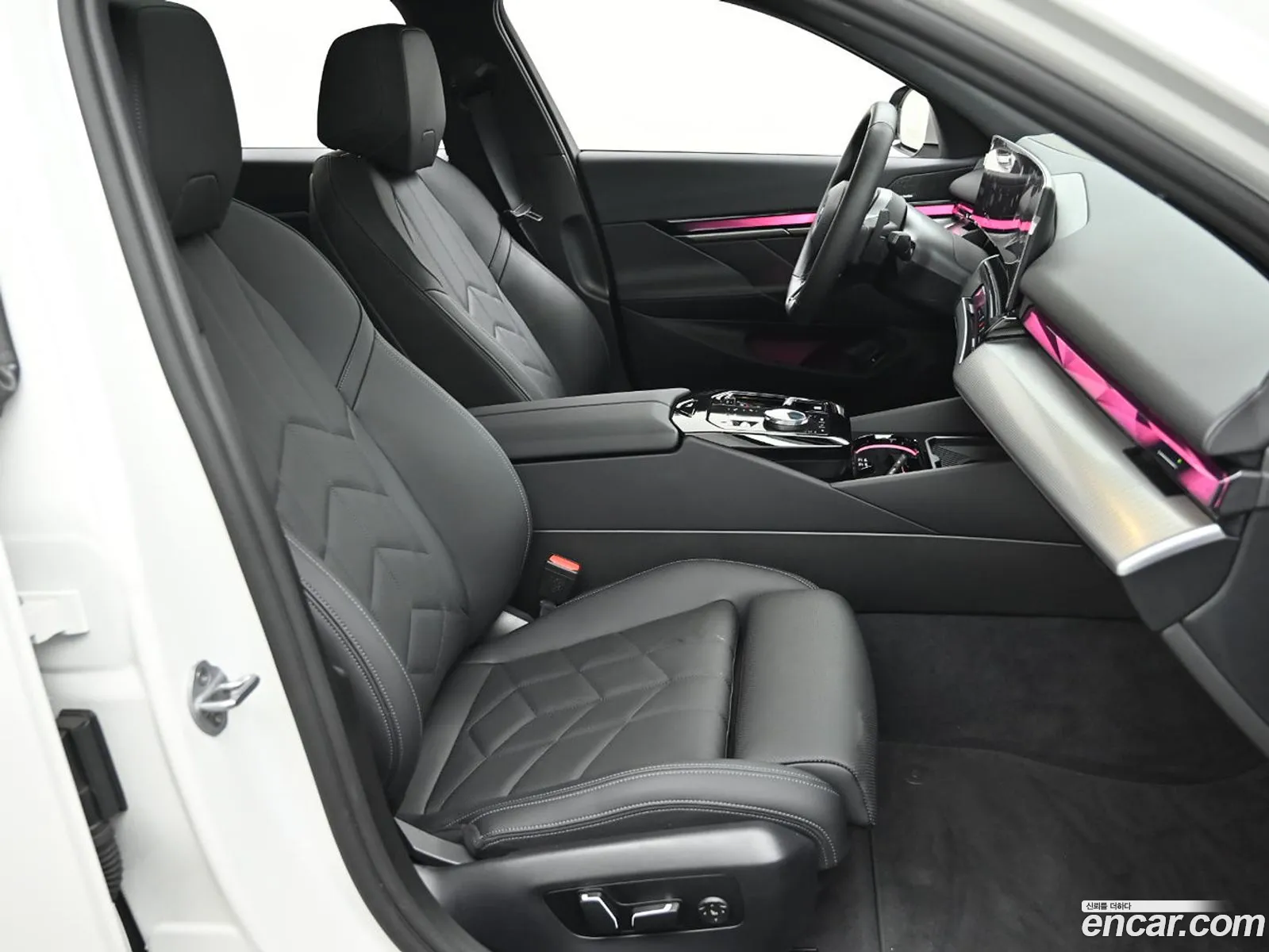 BMW 5 Series 2025 — 14