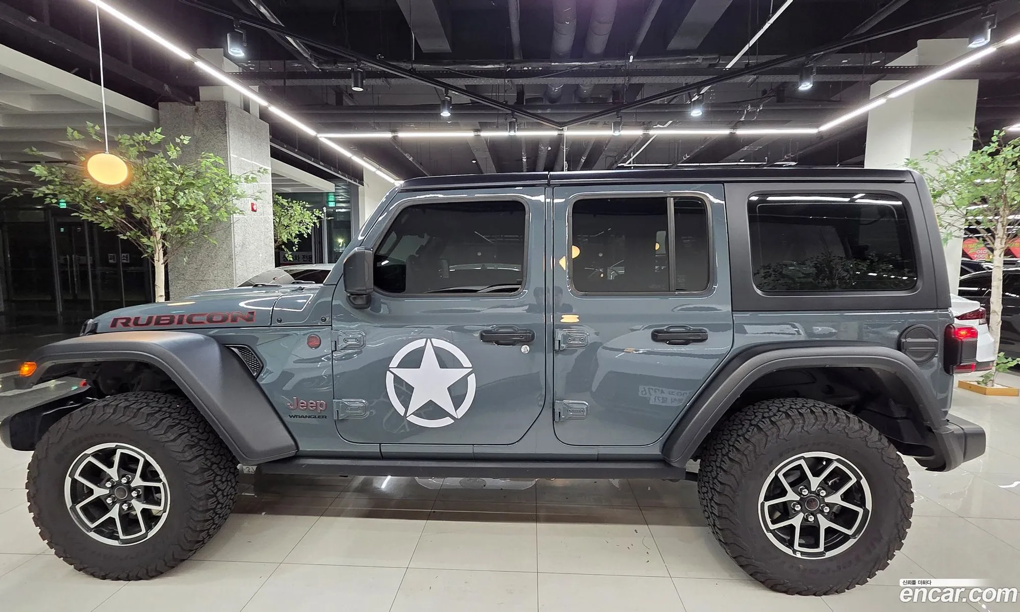 Jeep Wrangler 2025 — 19