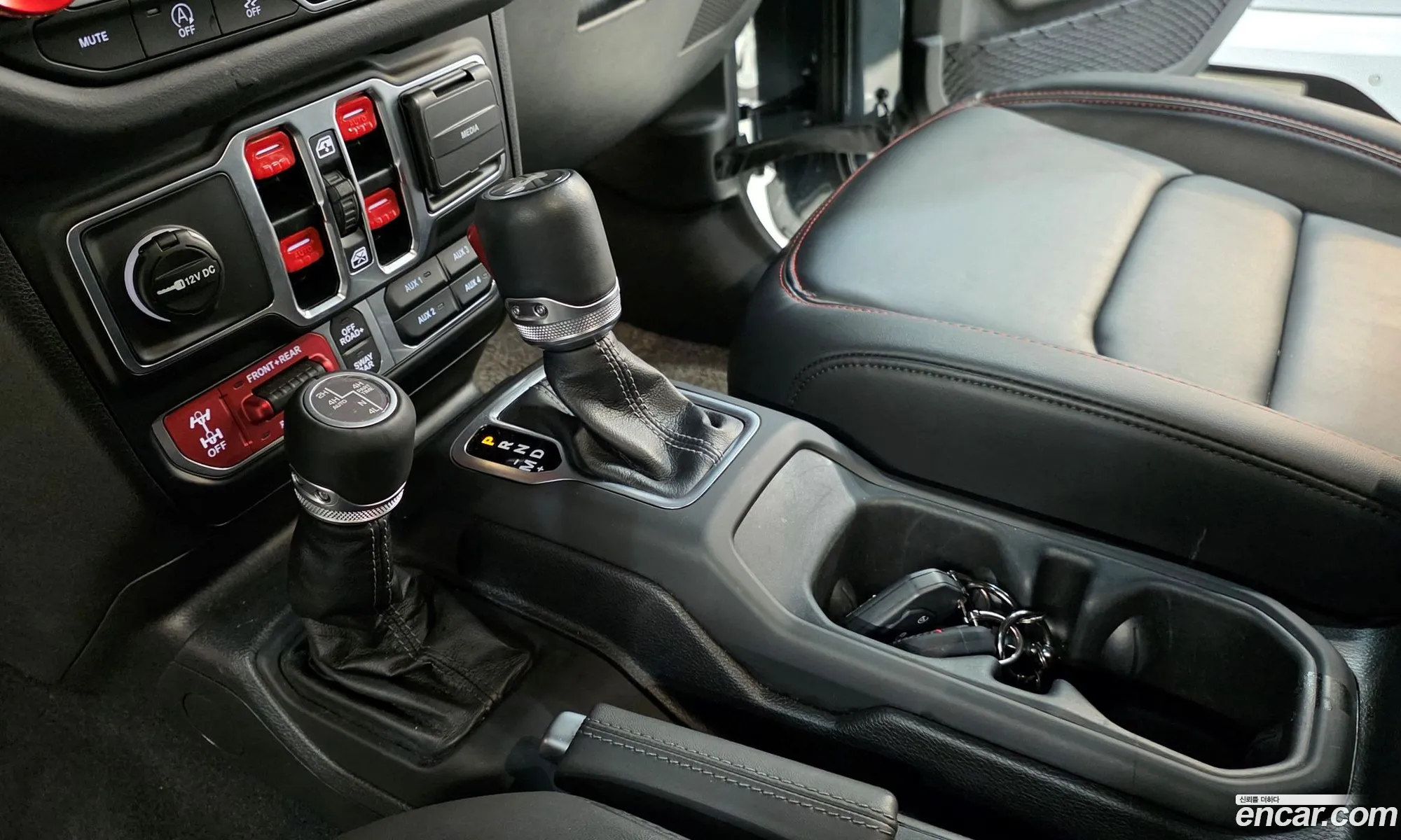 Jeep Wrangler 2025 — 15