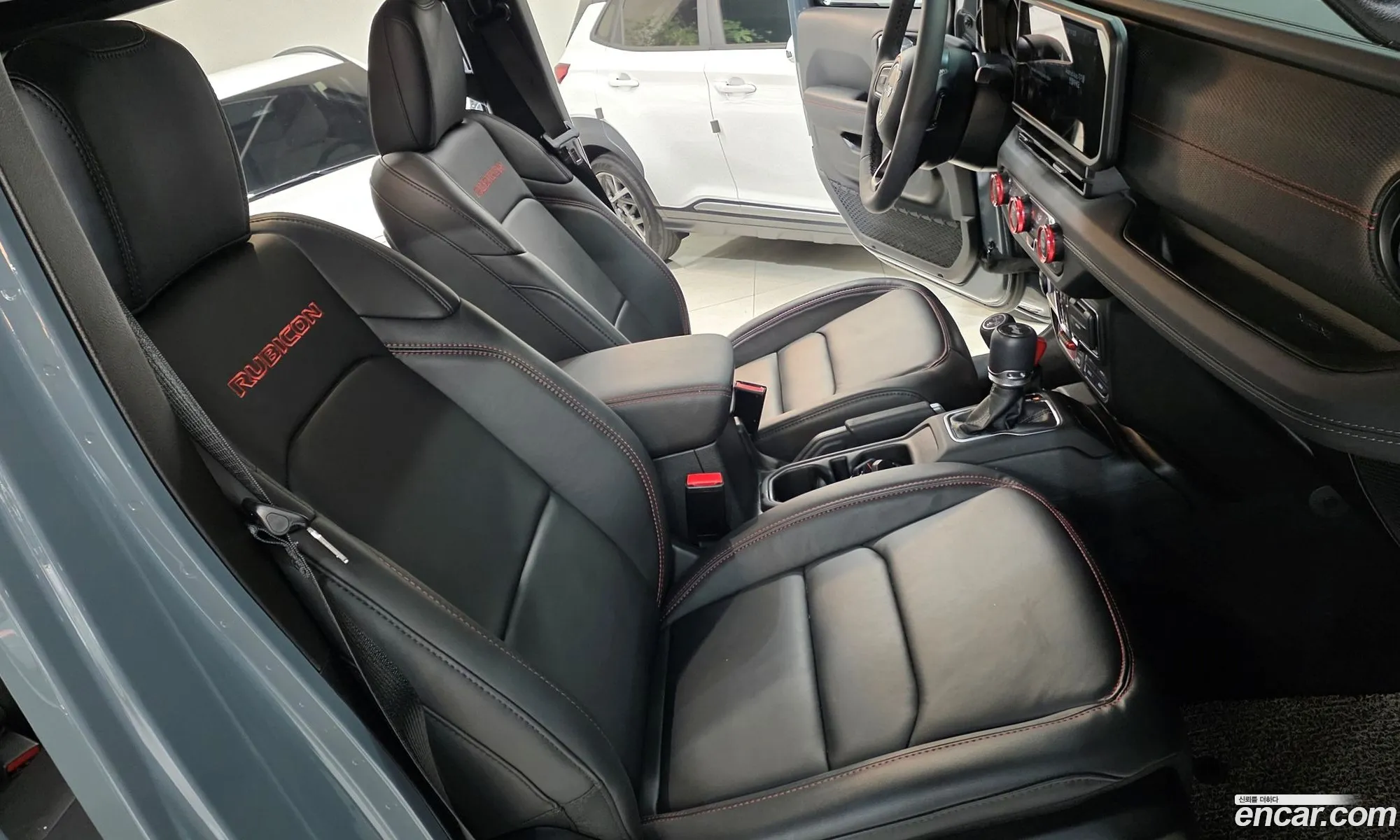 Jeep Wrangler 2025 — 18