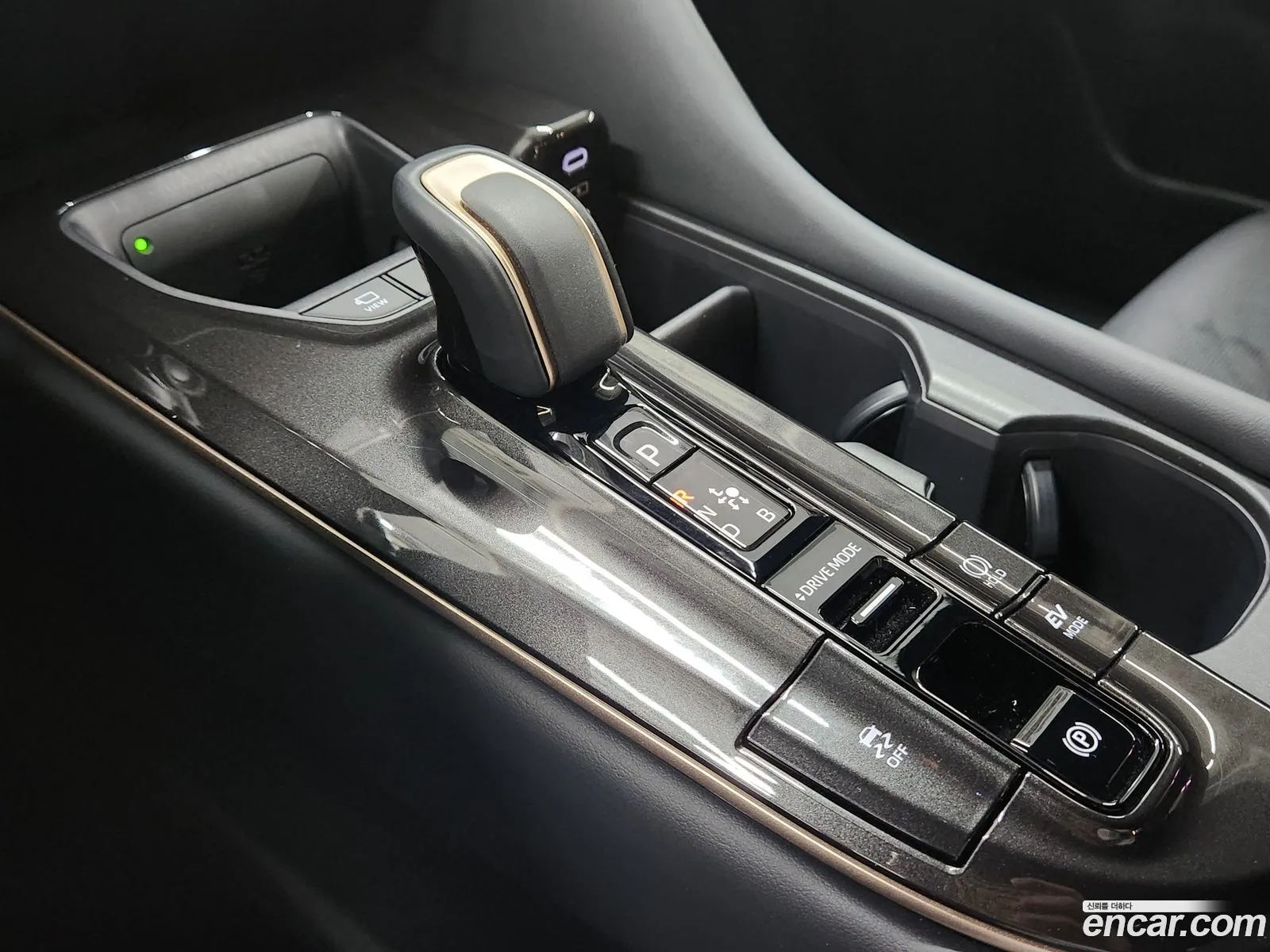 Toyota Crown Crossover 2024 — 17