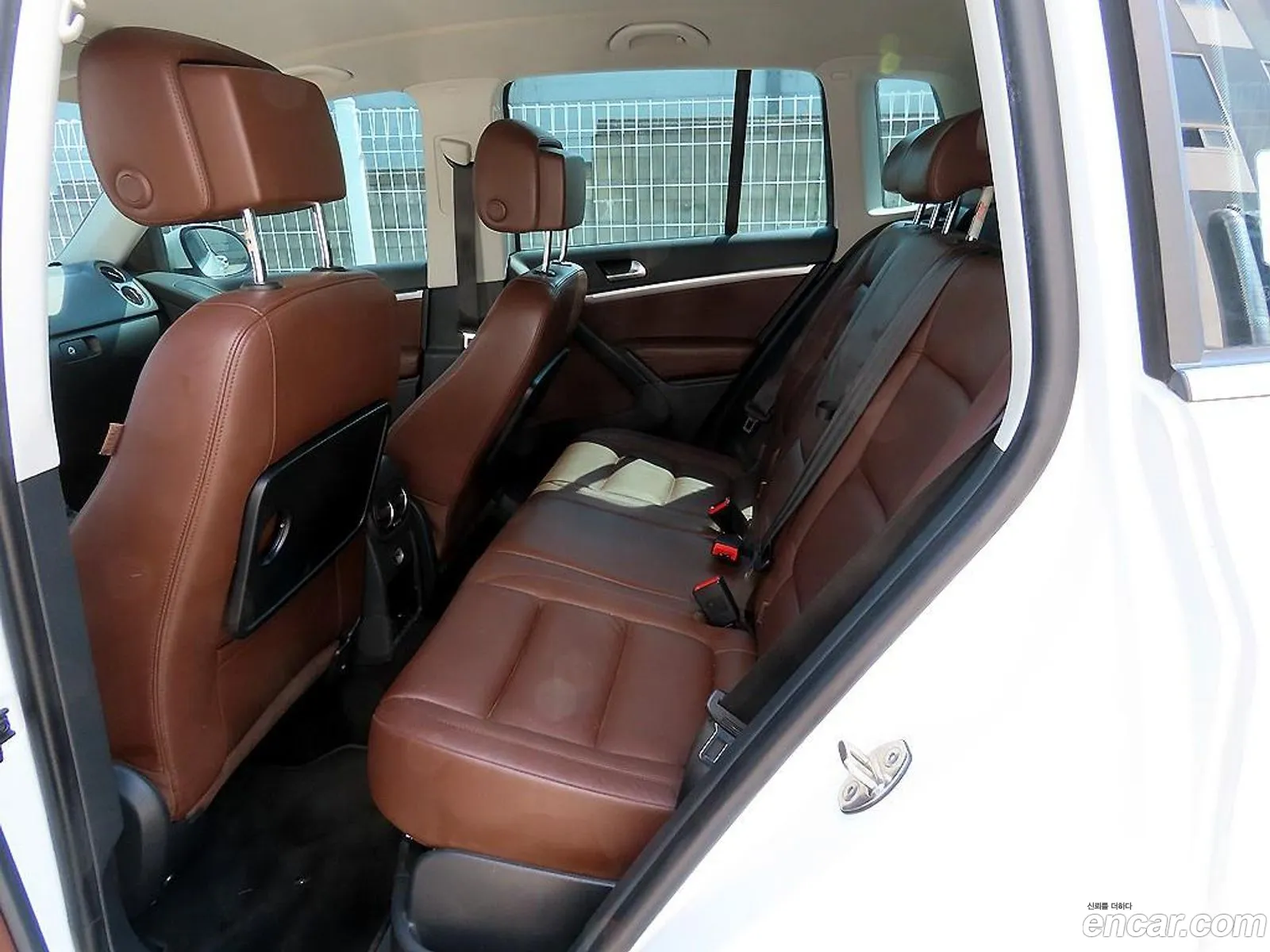 Volkswagen Tiguan 2015 — 12