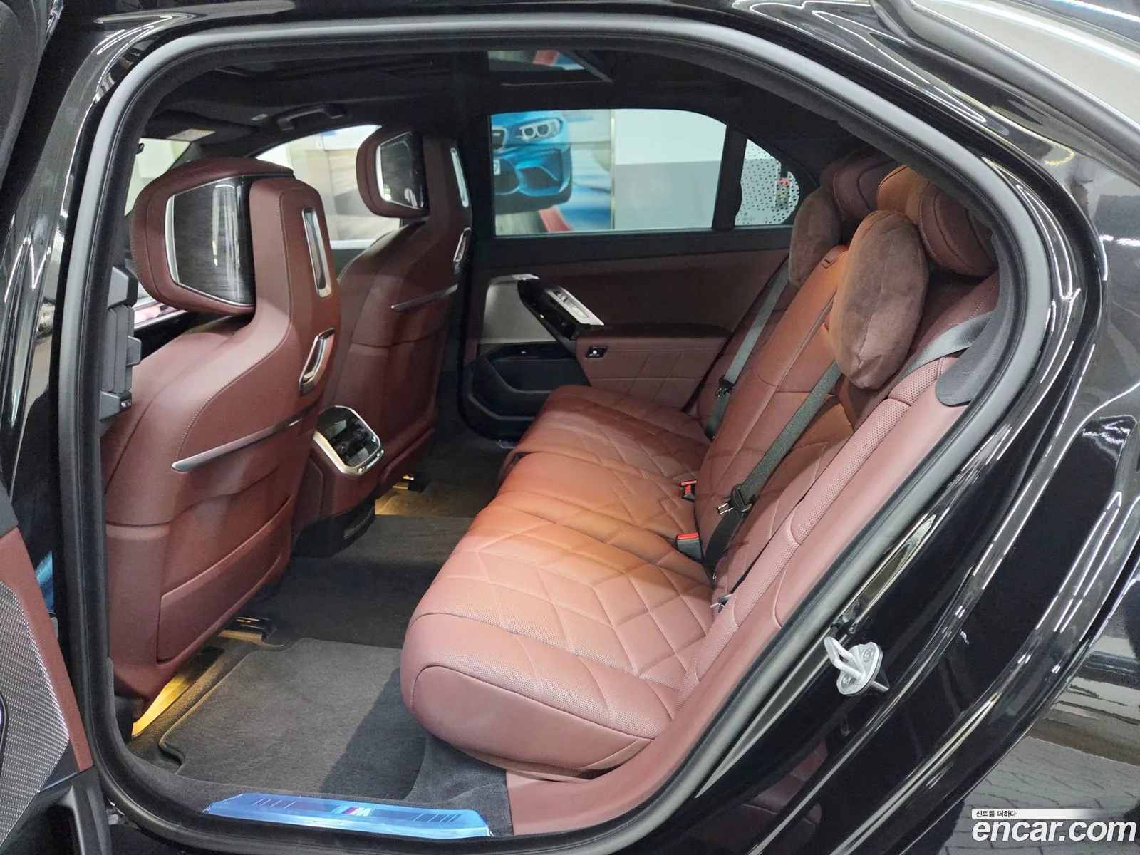 BMW 7 Series 2024 — 17