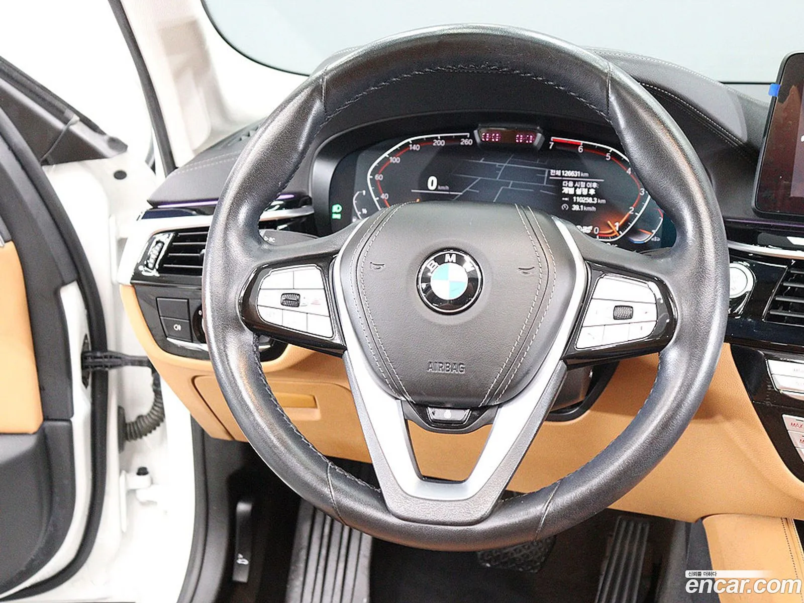 BMW 5 Series 2022 — 17