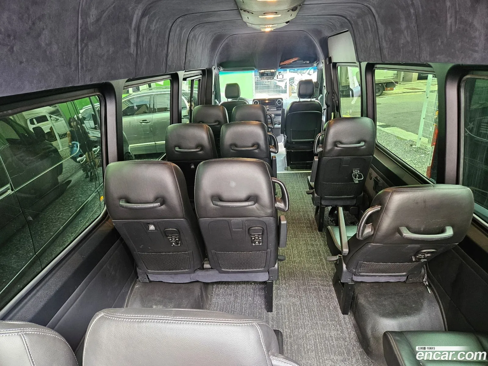 Mercedes-Benz Sprinter 2023 — 2