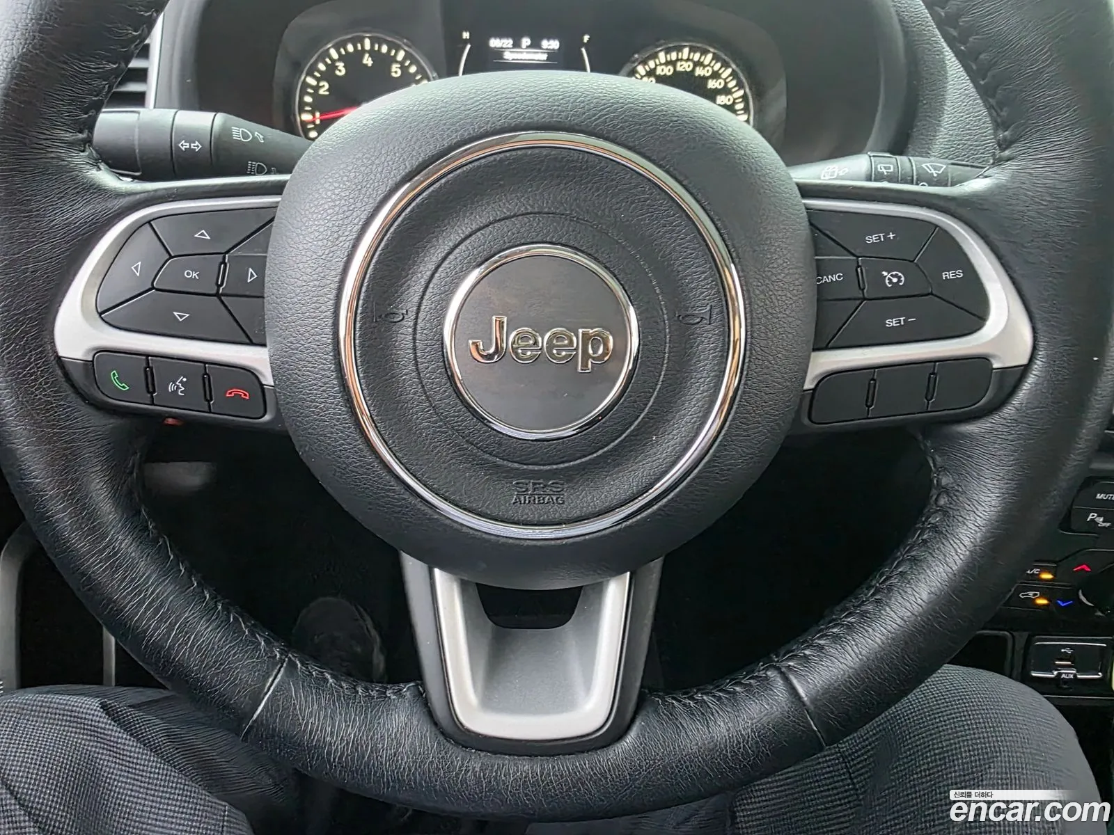 Jeep Renegade 2018 — 18